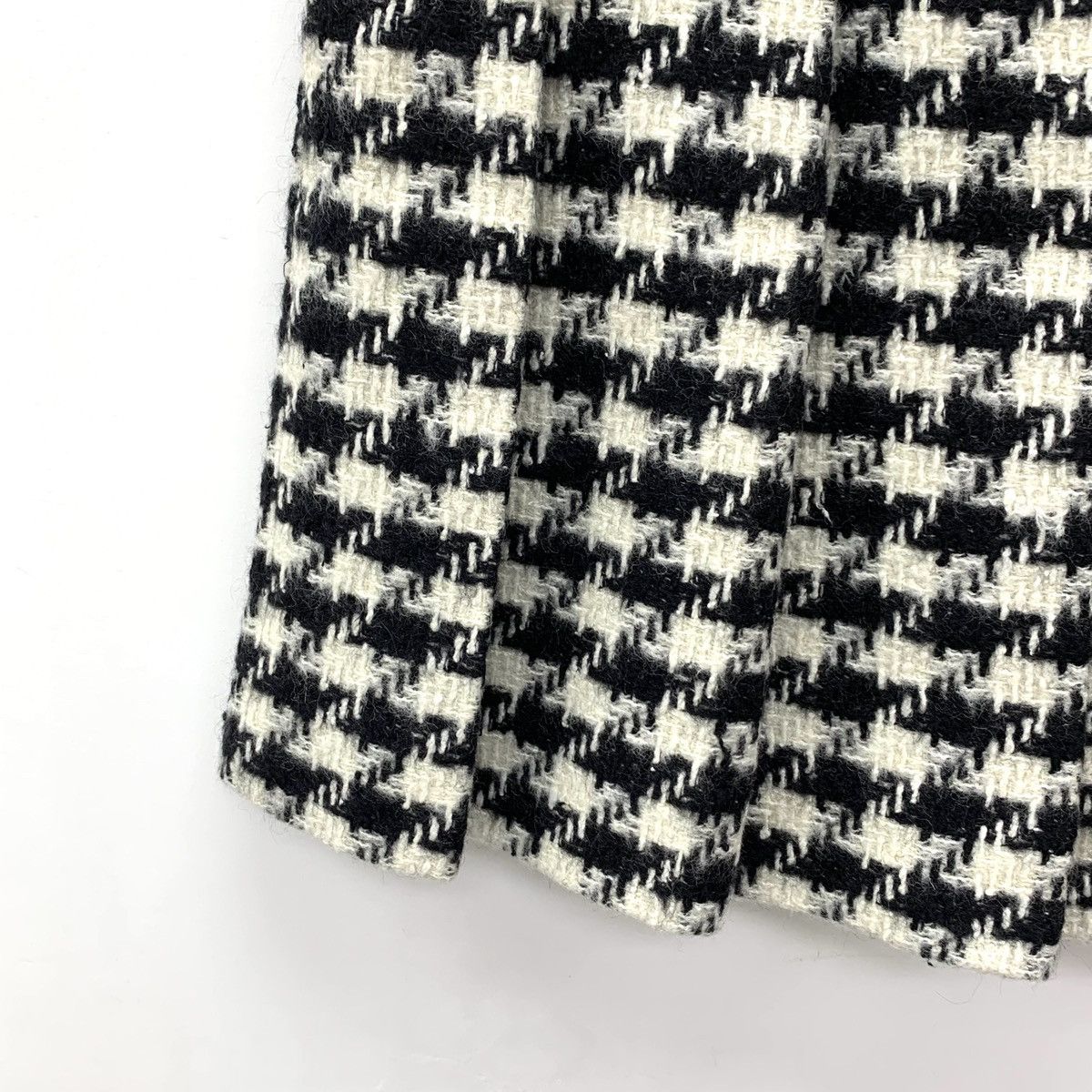 Celine Celine Houndstooth Wool Casual Pleated Mini Skirt K26WX Size 28" / US 6 / IT 42 - 4 Thumbnail