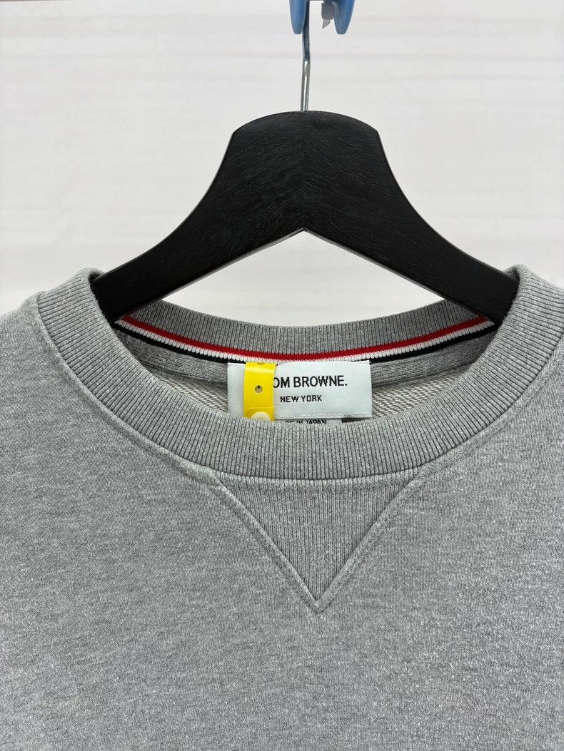 Thom Browne Thom Browne Grey four-striped hoodie Size US XL / EU 56 / 4 - 3 Thumbnail