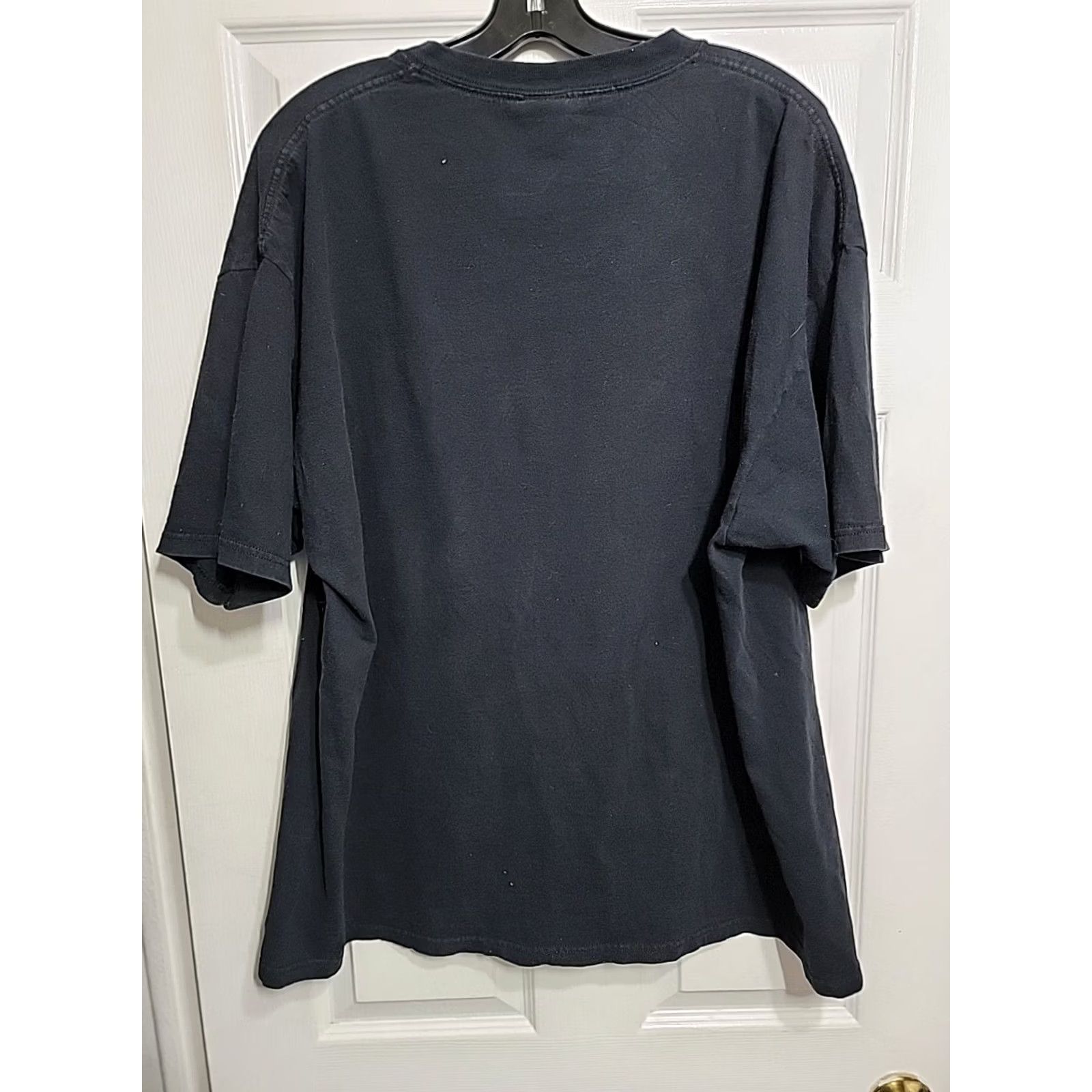 Vintage VINTAGE Universal Shirt 2XL Black Crew Neck Short Sleeve Universal Logo 90s Mens Shirt Size US XXL / EU 58 / 5 - 4 Thumbnail