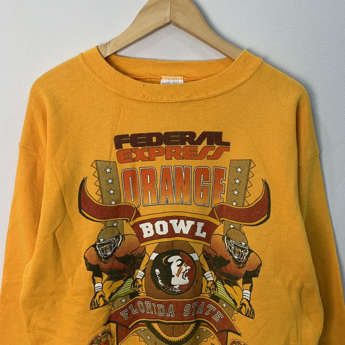 Vintage Vintage Federal Express Orange Bowl Sweatshirt Size US XL / EU 56 / 4 - 5 Thumbnail