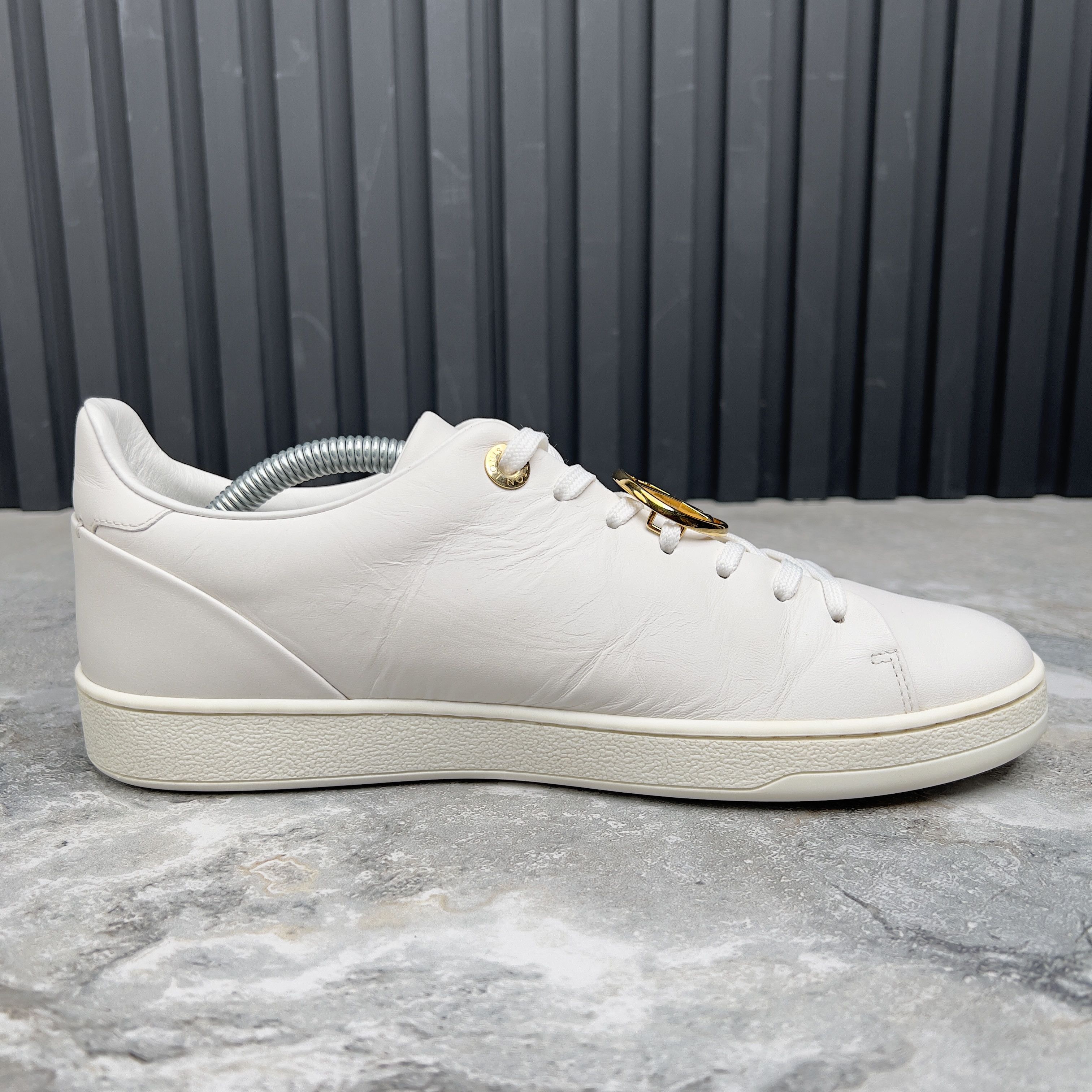Louis Vuitton Louis Vuitton Frontrow Logo Low Top Sneakers Leather Size US 7.5 / IT 37.5 - 5 Thumbnail