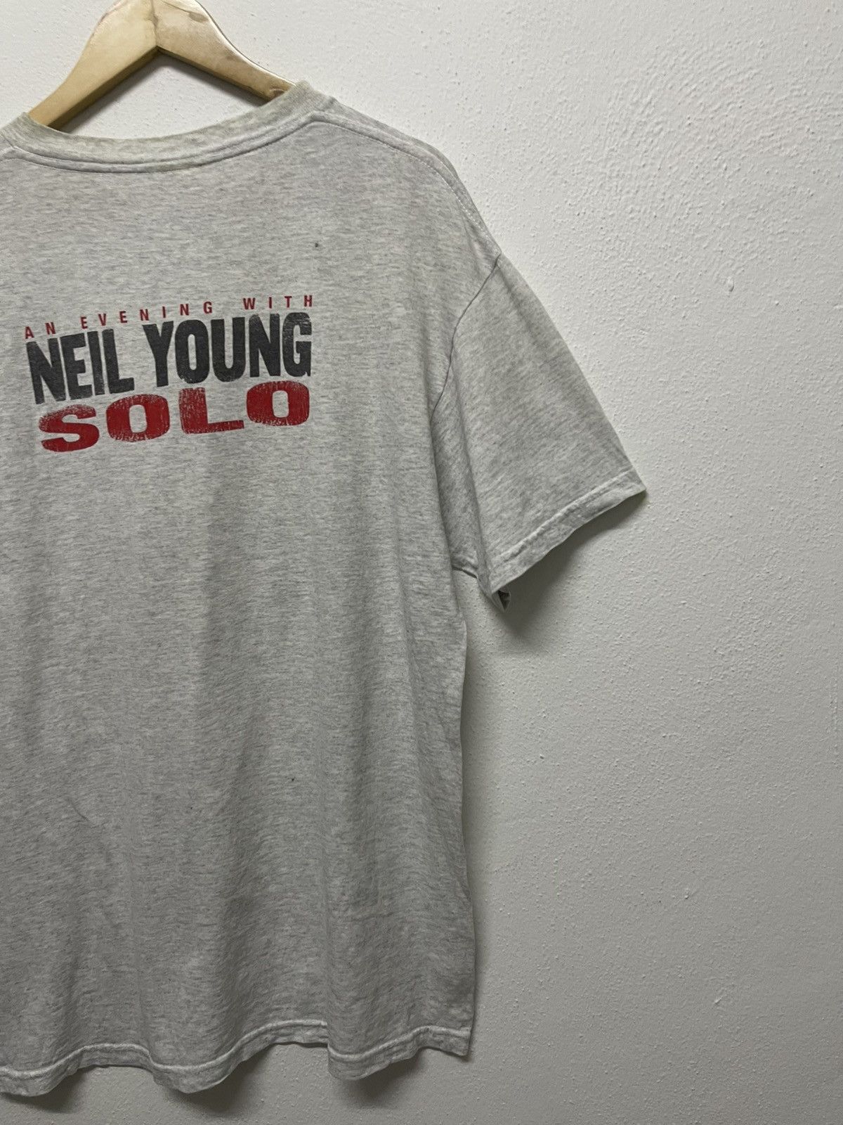 Band Tees VINTAGE 1999 NEIL YOUNG “AN EVENING WITH NEIL YOUNG SOLO” Size US L / EU 52-54 / 3 - 10 Thumbnail