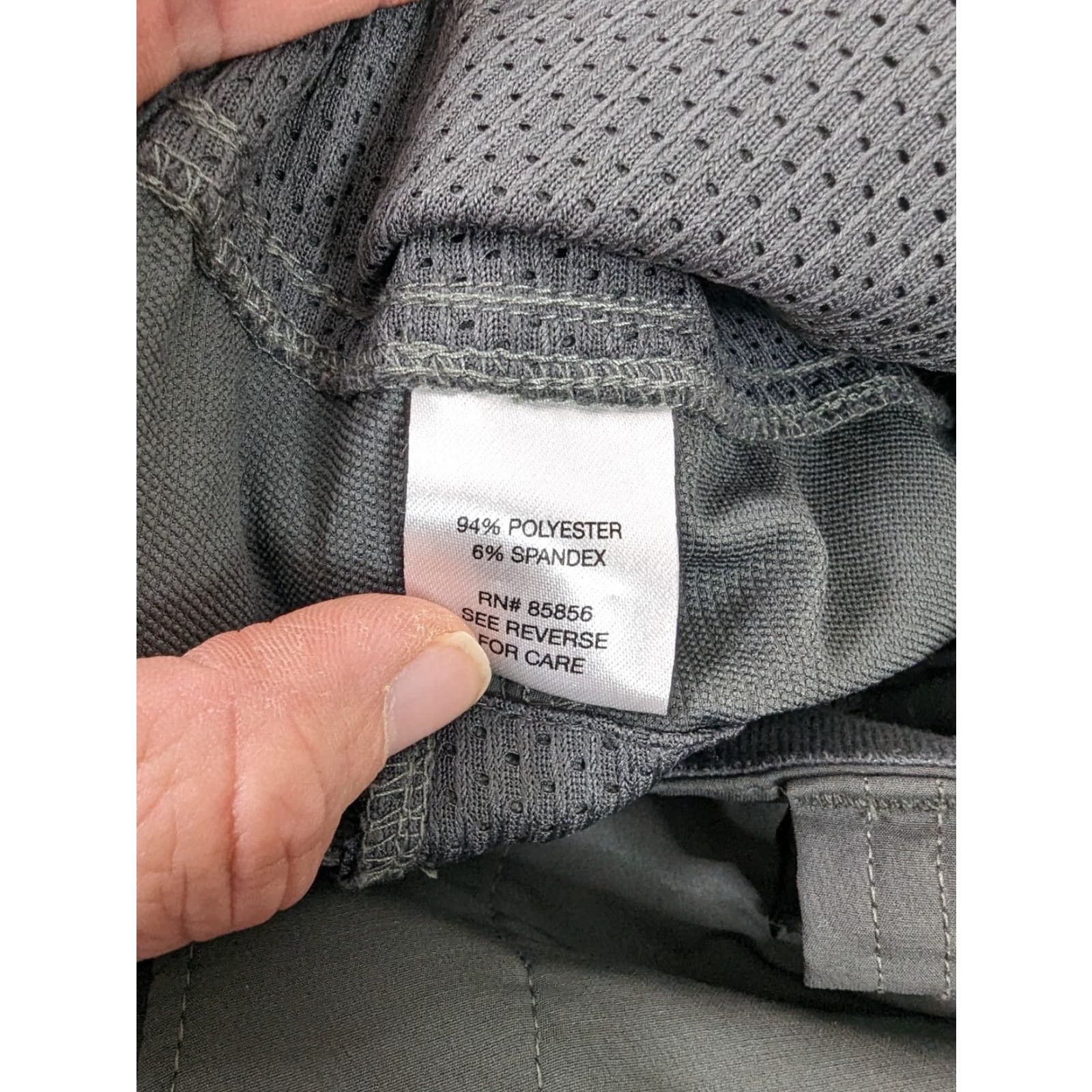 Vintage Gander Mountain Guide Series Gray Convertible Pants Women's 18R Regular NYLON BLEND Zip Off Hiking Pants Mens? No Size 40" / US 18 - 4 Thumbnail