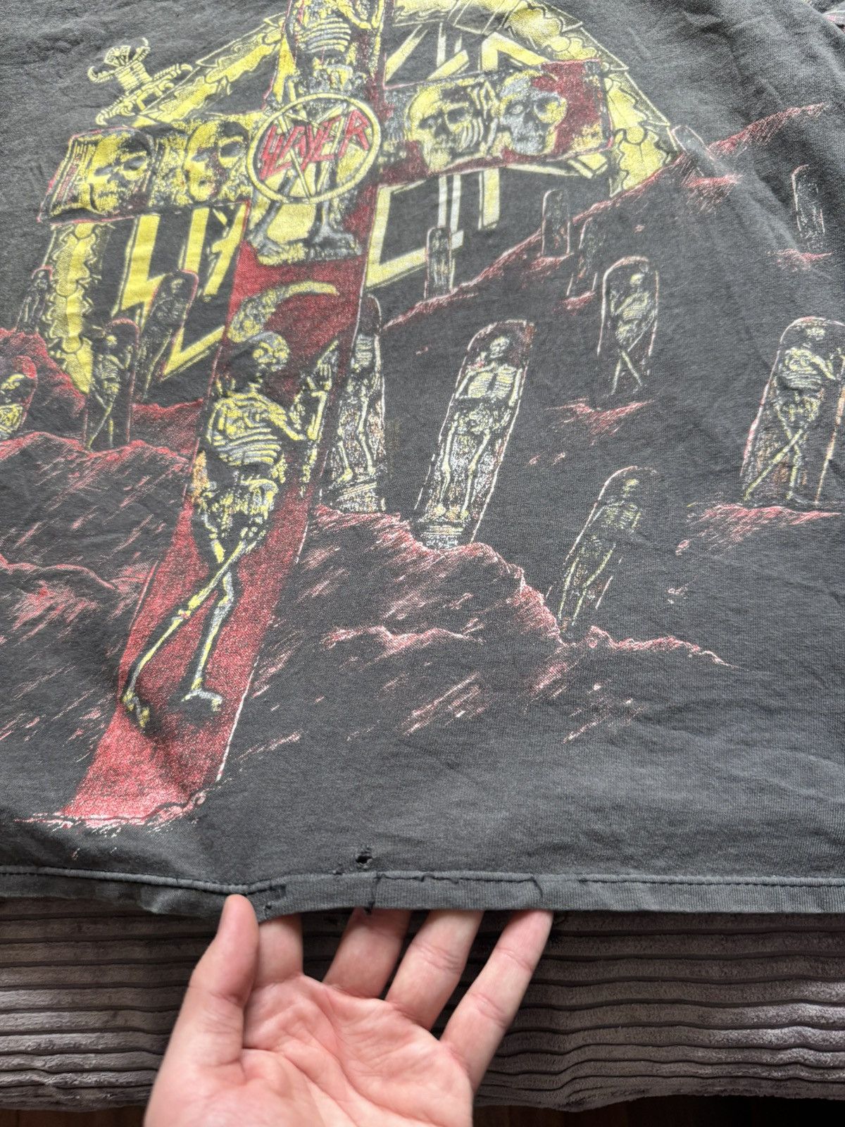 Band Tees 1991 SLAYER PERFECT WASH & THRASHED Metal BAND-Tee AOP 90s Size US XL / EU 56 / 4 - 17 Thumbnail