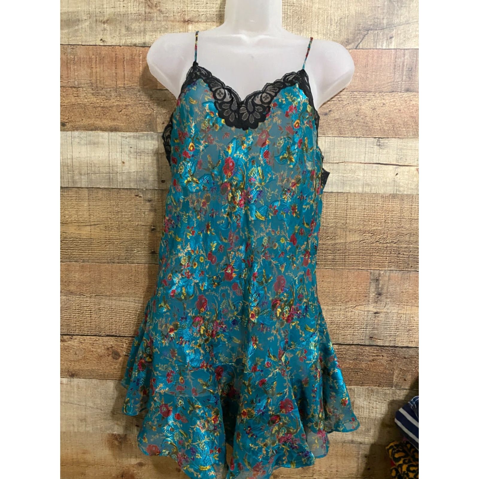 Victoria's Secret VINTAGE Victoria's Secret Gold Label Chemise Green VTG Petite Chemise Women Green Victoria's Secret Women VTG Petite Size ONE SIZE - 2 Thumbnail