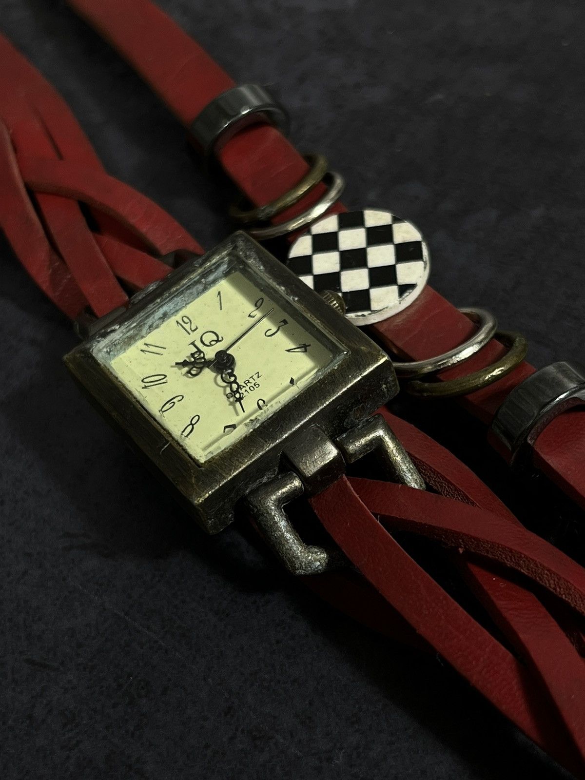Jewelry × Vintage Vintage Red Leather Wrap Watch, Unique Boho Style Size ONE SIZE - 17 Thumbnail