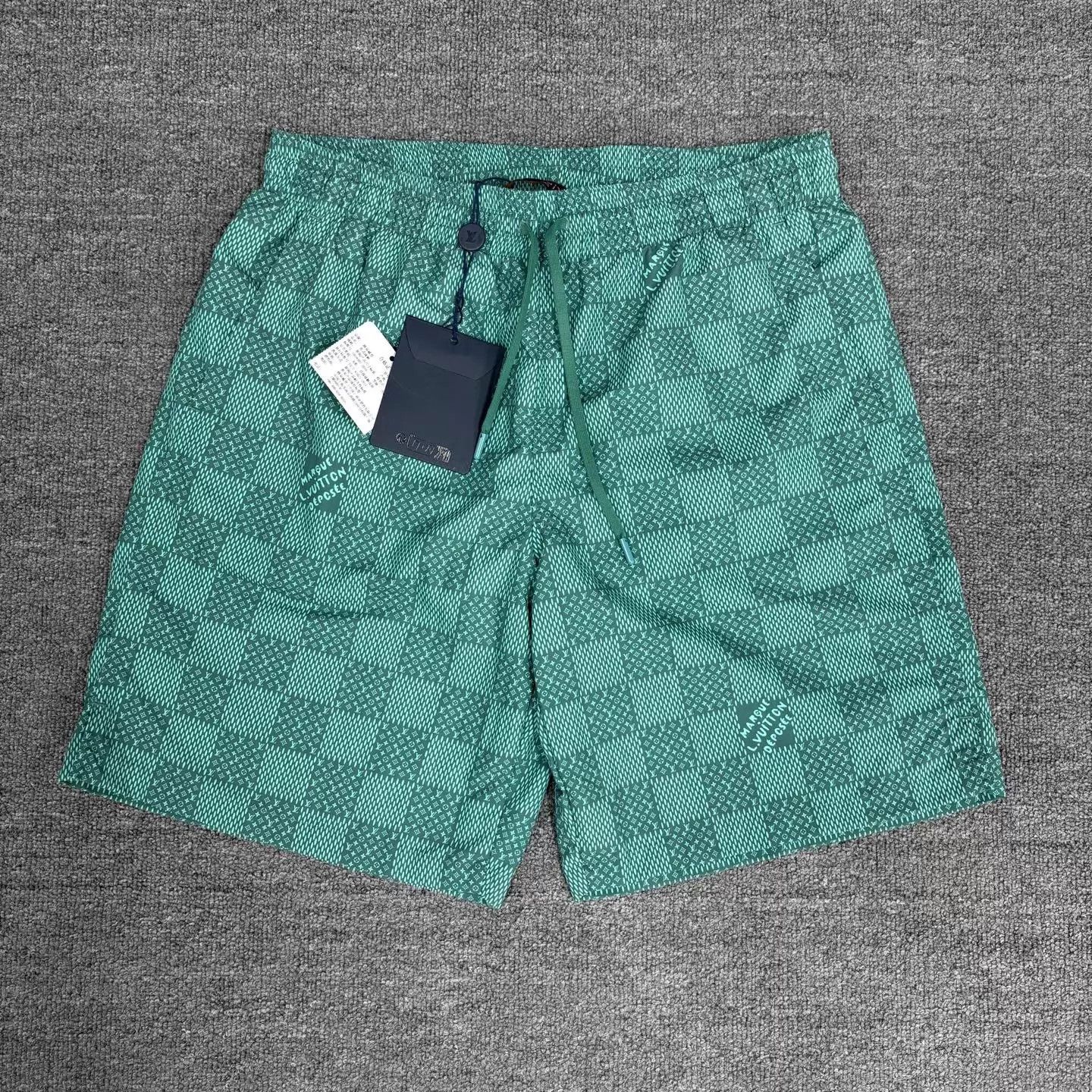 Louis Vuitton lv green checkerboard short S NWT Size 26" / US 2 / IT 38 - 1 Thumbnail