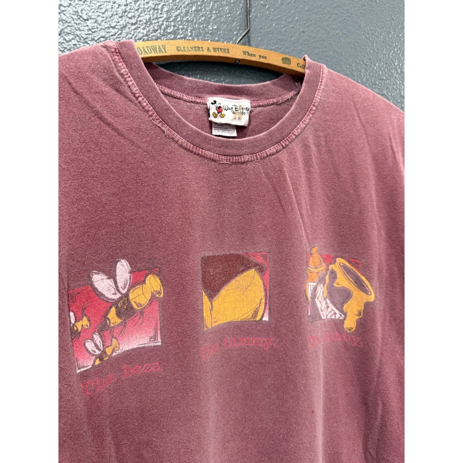 Disney VINTAGE Walt Disney Winnie The Pooh Tee Shirt L Red 90s Mens Shirt Size US L / EU 52-54 / 3 - 4 Thumbnail