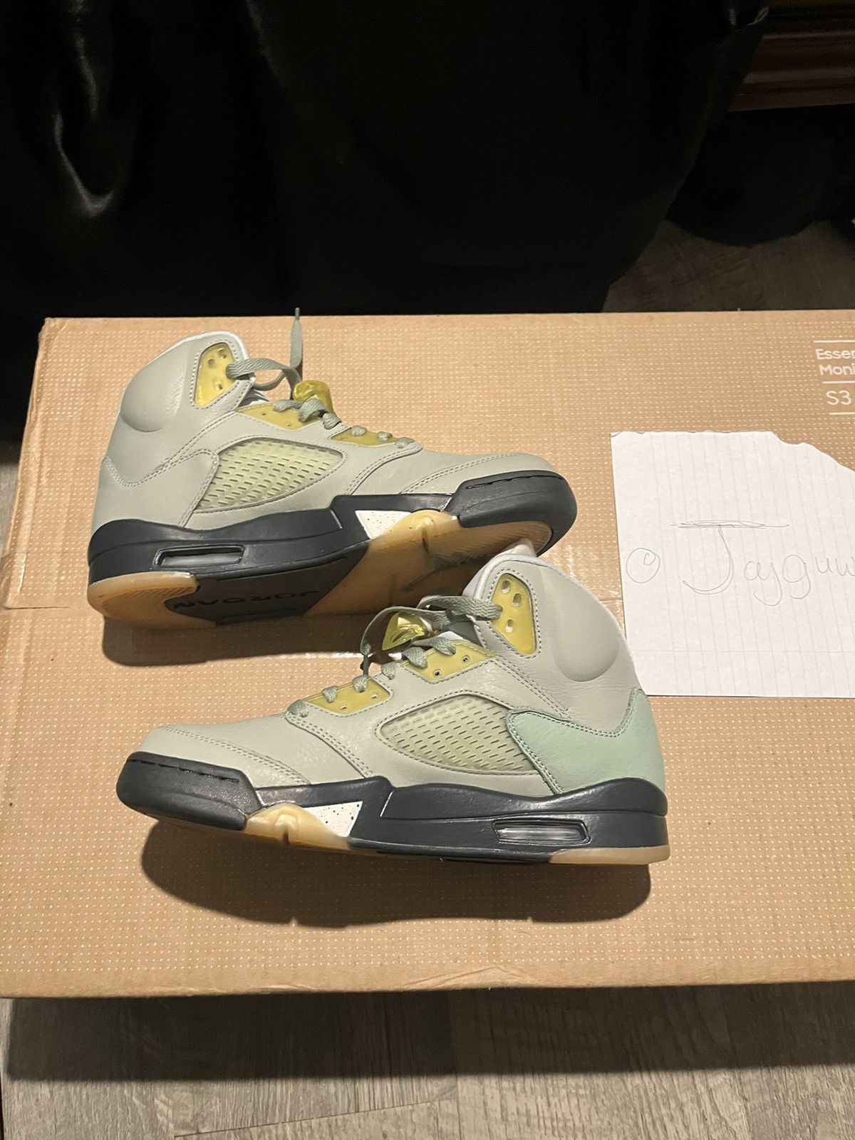 Jordan Brand × Nike Jordan 5 Retro Size US 8.5 / EU 41-42 - 3 Thumbnail