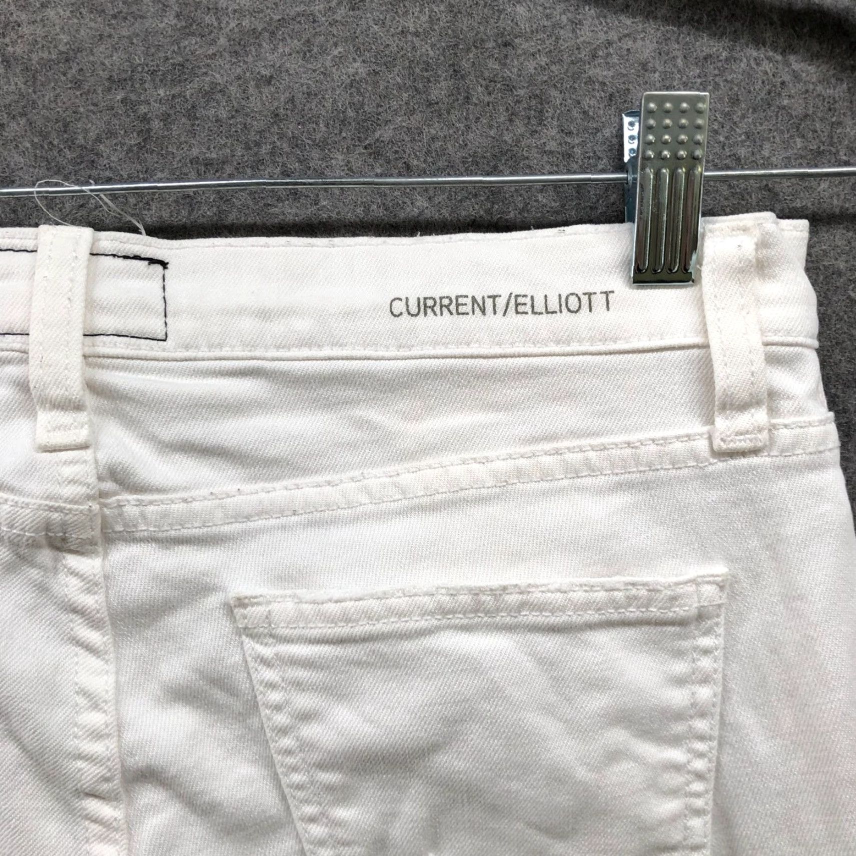 Vintage Current/Elliott Jeans Womens 25 White Skinny Low Rise Distressed Stretch 5-Pocket Denim Cotton Blend Shirt? Size 42" / US 20 - 6 Thumbnail