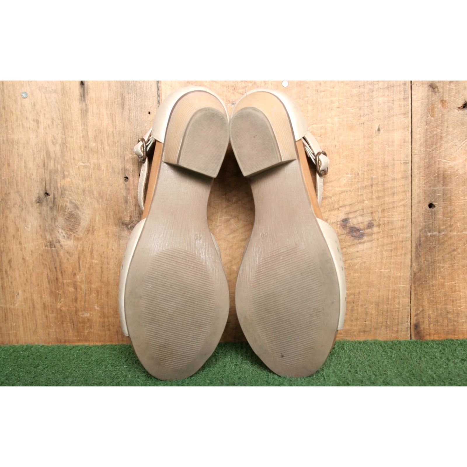 Vintage BUENO Brown Leather Perforated Heeled Ankle T-Strap Sandals EU 40 ≈ US 9.5 Women Buckle Shirt? Size US 10 / IT 40 - 4 Thumbnail