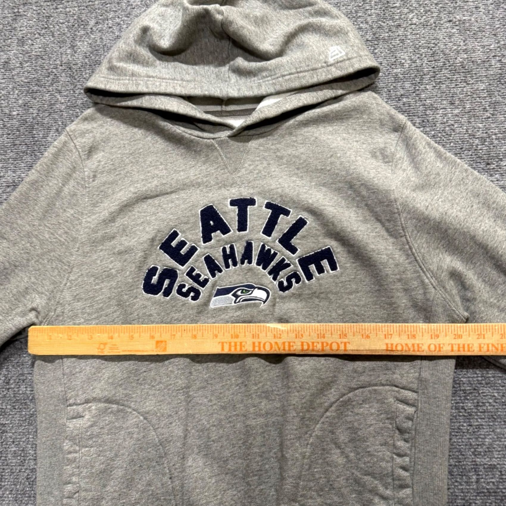 NFL VINTAGE Seattle Seahawks Pullover Hoodie Men's M Gray NFL Football Team Apparel Size US M / EU 48-50 / 2 - 6 Thumbnail