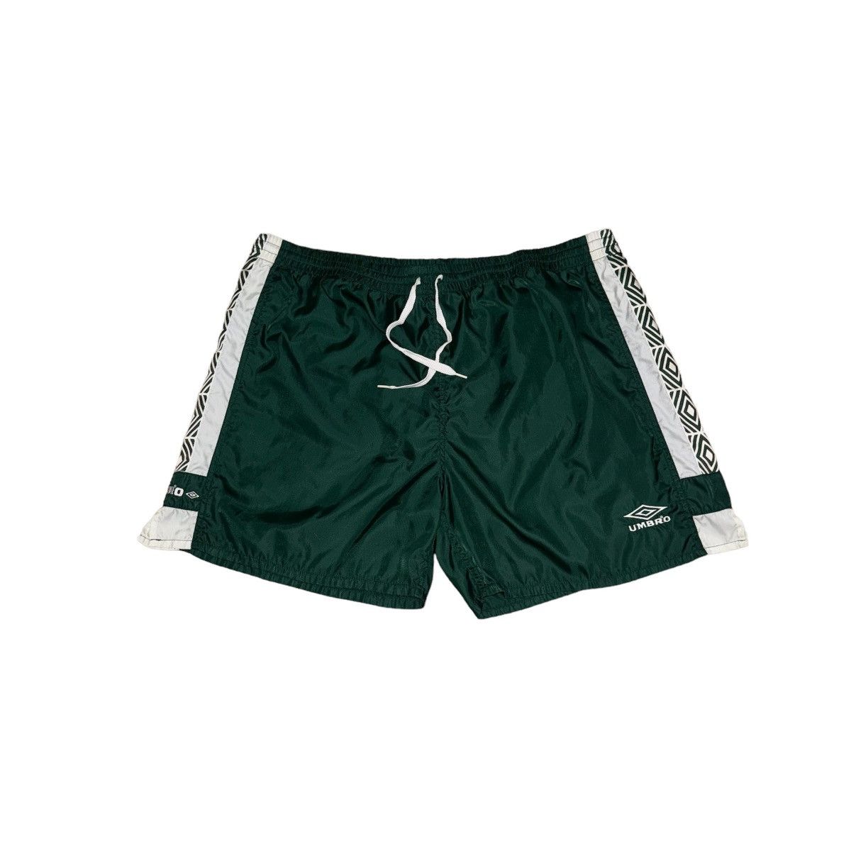 Vintage umbro nylon shorts hotsell