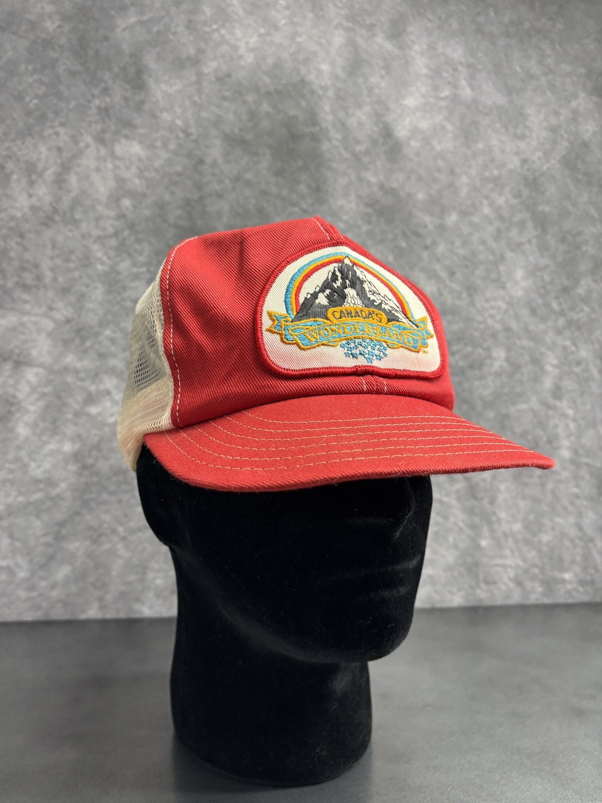 Vintage Vintage Trucker Hat Canadas Wonderland 1970s 1980s Mesh 80s Size ONE SIZE - 16 Thumbnail