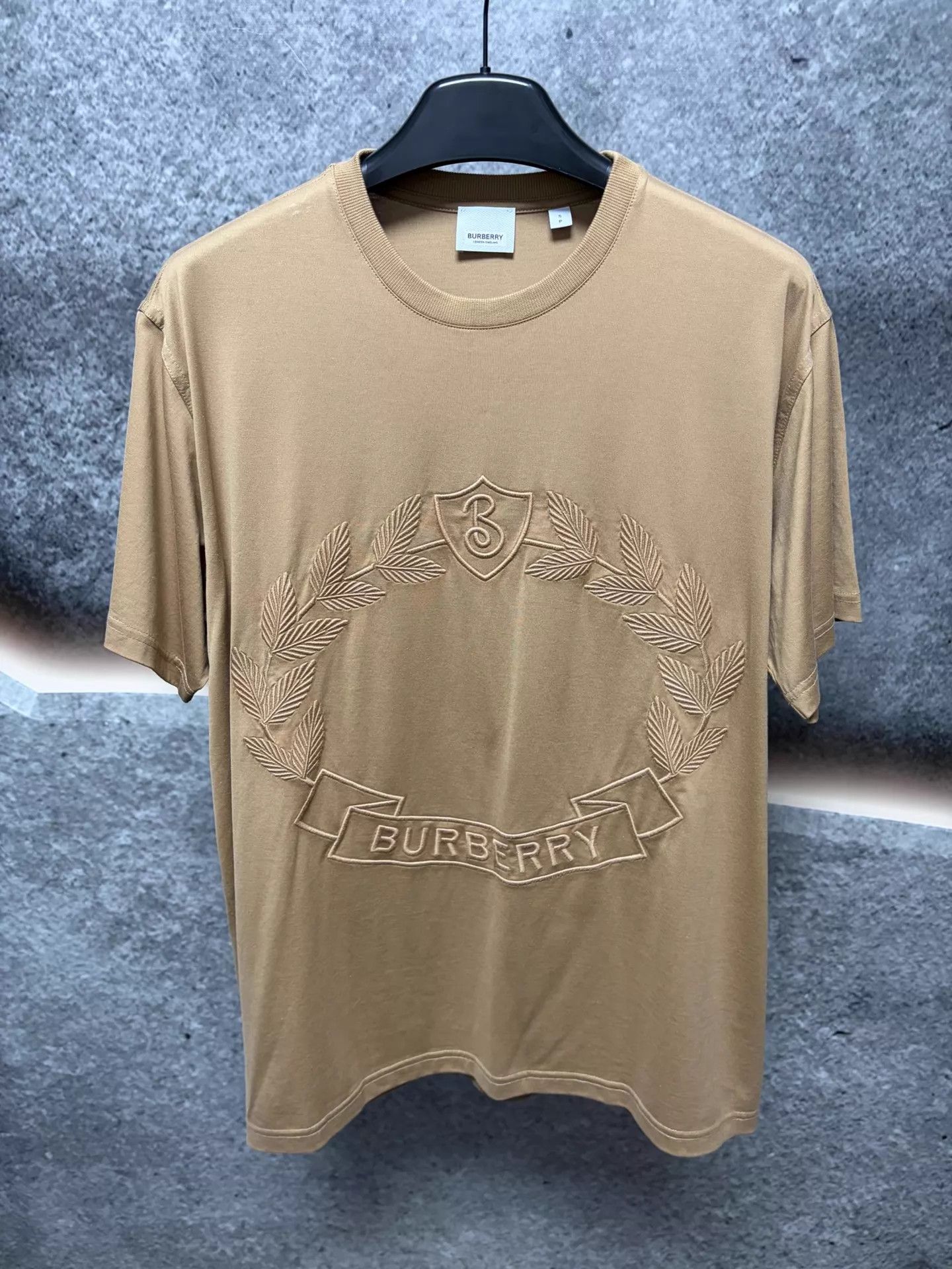 Burberry Burberry Short Sleeve Tee S Size US S / EU 44-46 / 1 - 1 Thumbnail