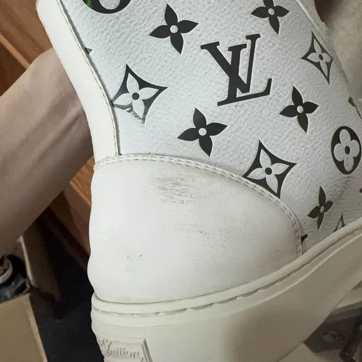 Louis Vuitton Louis Vuitton Tattoo White High-Top Sneakers for Men -2508 Size US 9 / EU 42 - 6 Thumbnail