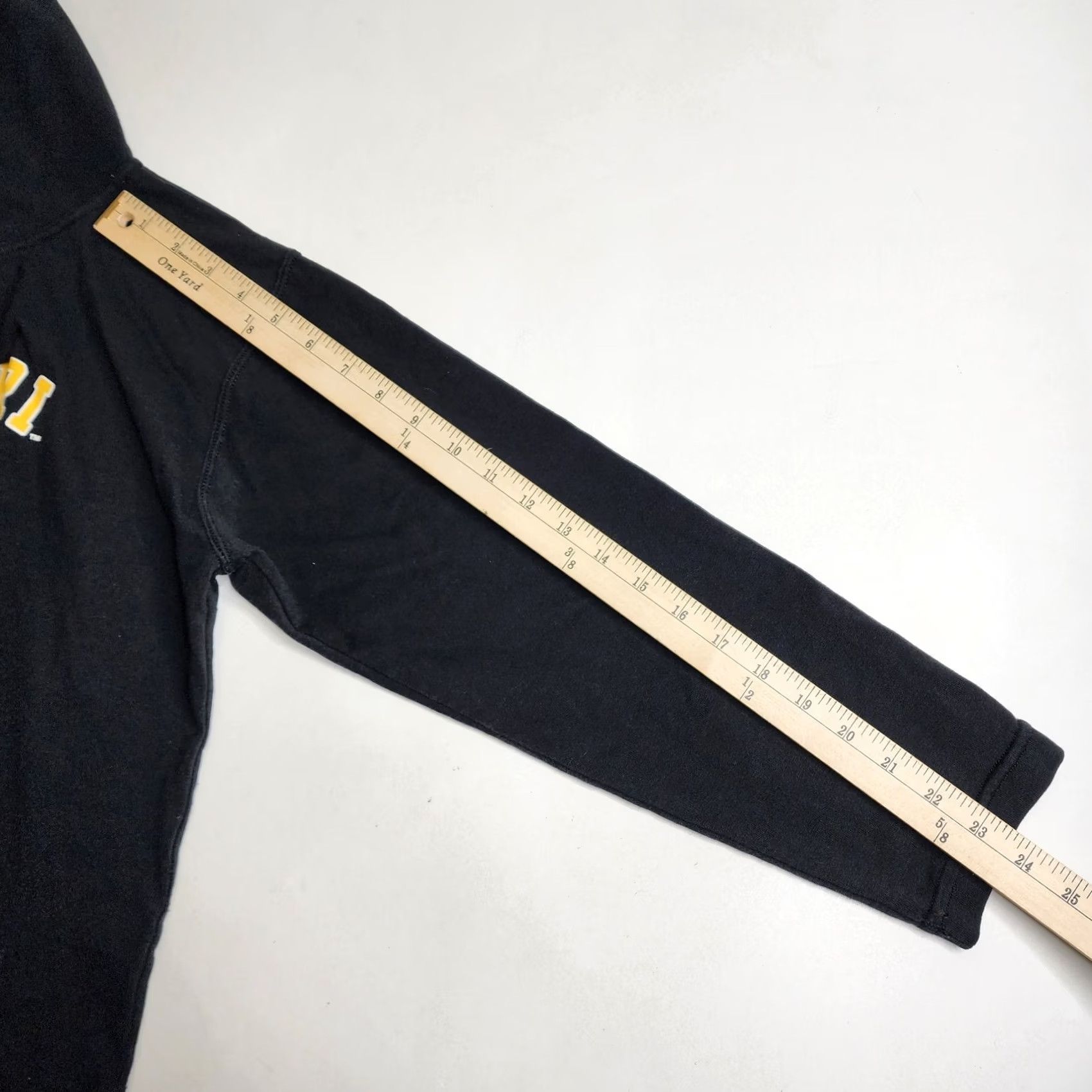 Vintage VINTAGE Dodger Missouri Tigers Crop Hoodie Sweatshirt Womens Size S Black Tiger Pullover Sweatshirt Gender: Women Size S / US 4 / IT 40 - 6 Thumbnail