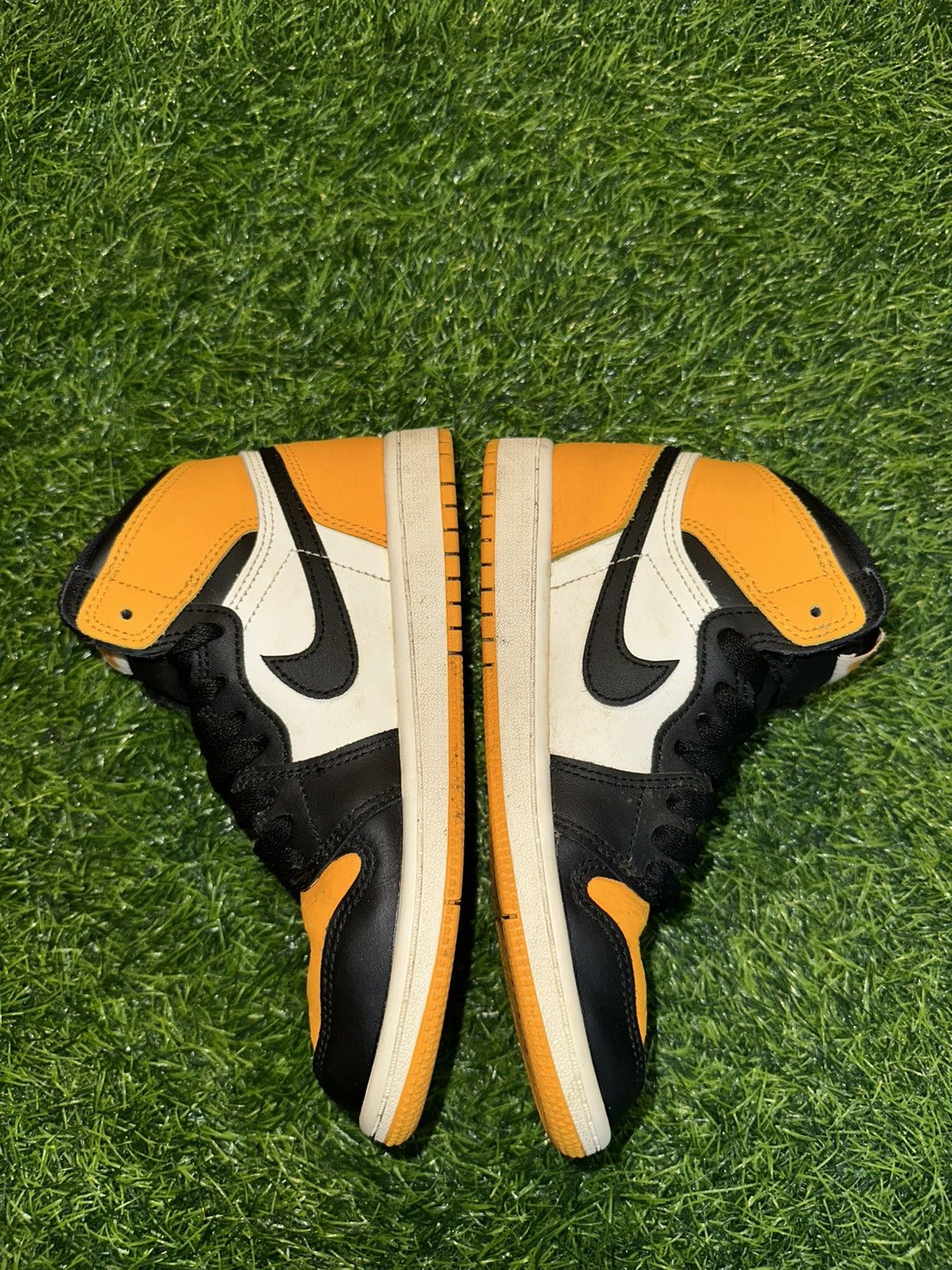 Jordan Brand Jordan 1 High Size 2Y Size US 5 / EU 37 - 4 Thumbnail
