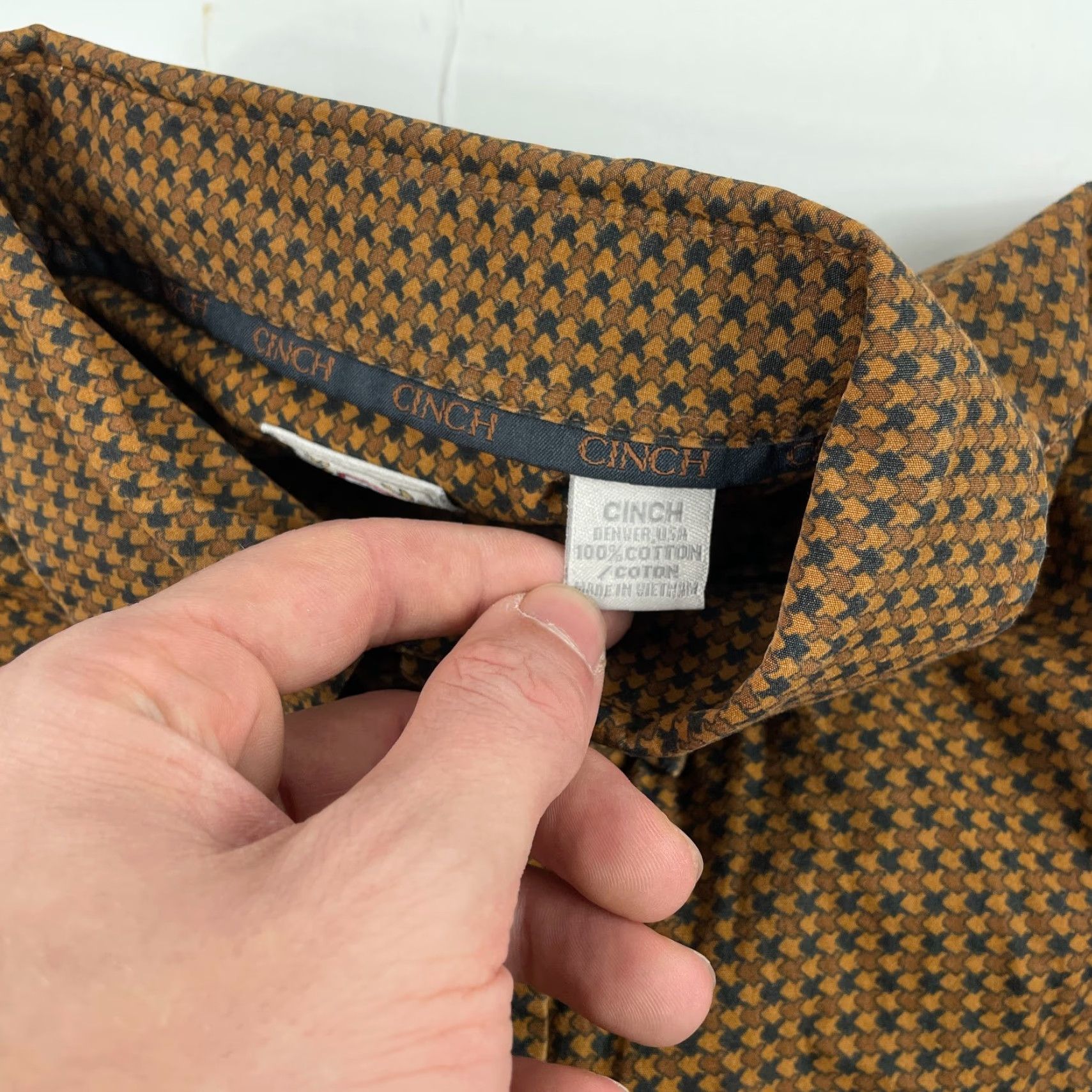 Vintage Cinch Shirt Mens Large Brown Button-Down Western Cowboy Rodeo Geometric Pattern Long Sleeve Casual Workwear Mens Size US L / EU 52-54 / 3 - 7 Thumbnail