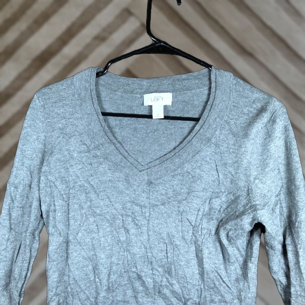 Loft Loft Ann Taylor Womens Sweater Gray V-Neck Long Sleeve Pullover 100% Pima Small Size S / US 4 / IT 40 - 1 Thumbnail