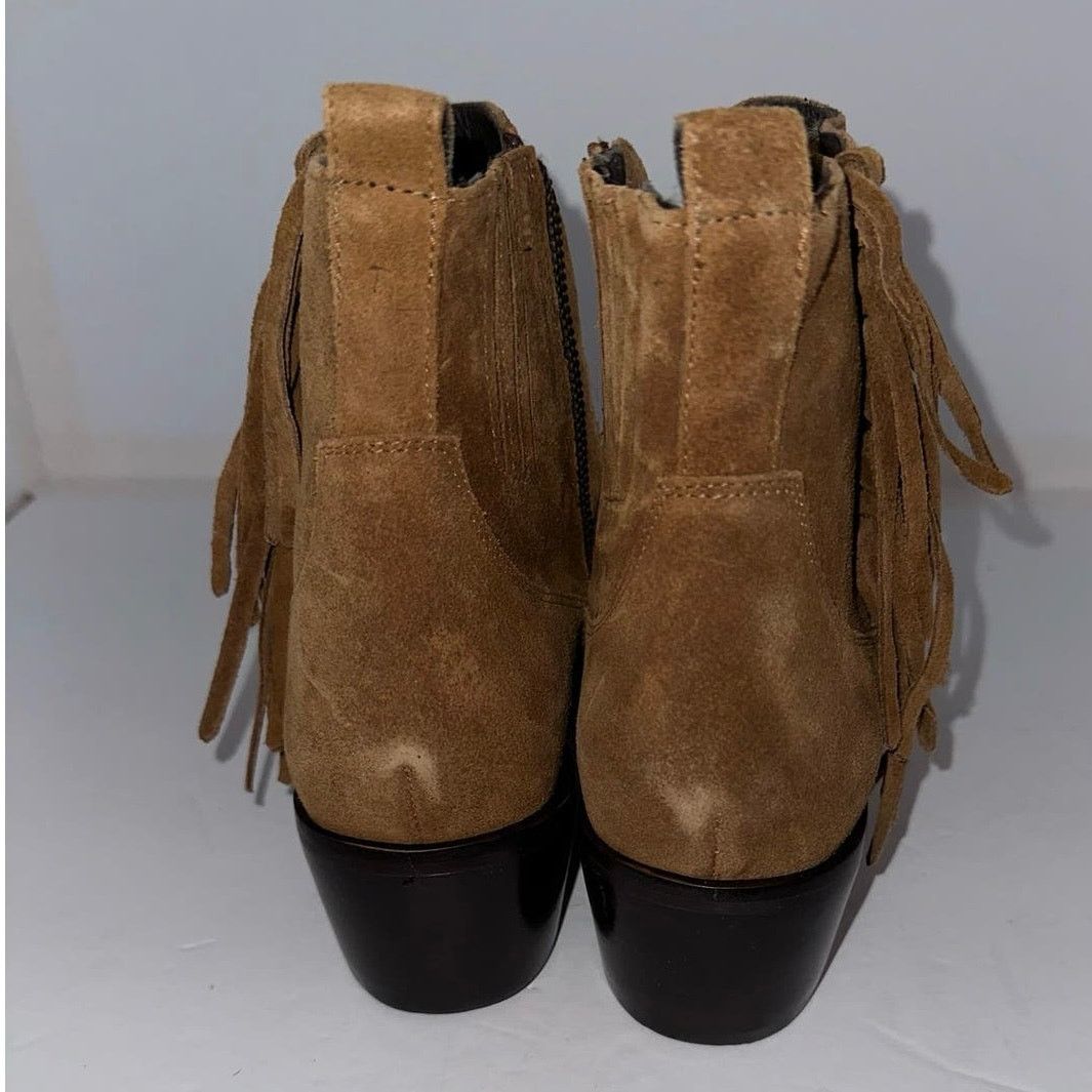Donald Pliner NWOT Donald Pliner MONA Brown Suede Fringe Booties 9M Size US 9 / IT 39 - 3 Thumbnail