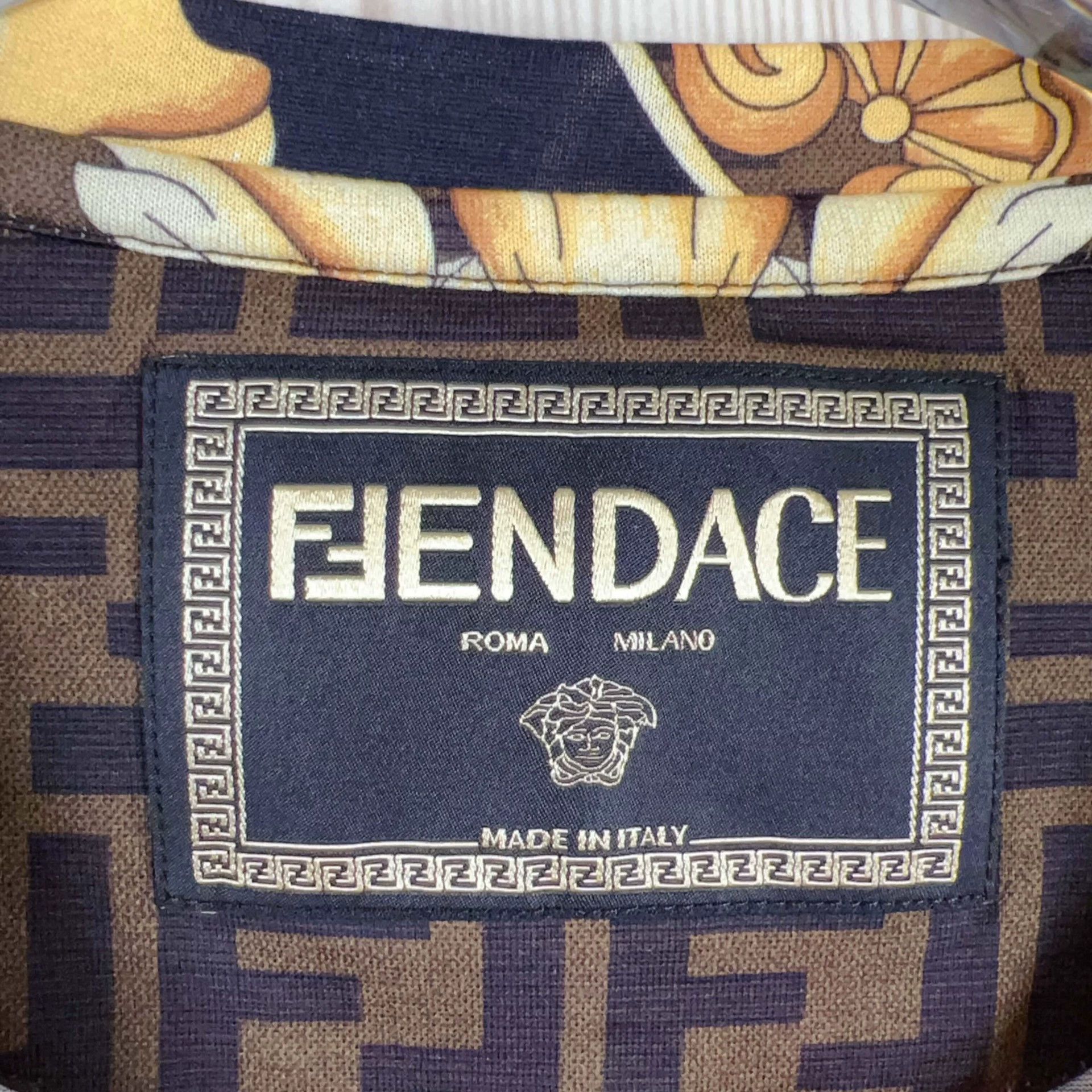 Fendi stylish fendi short sleeve shirt in size s Size US S / EU 44-46 / 1 - 3 Thumbnail