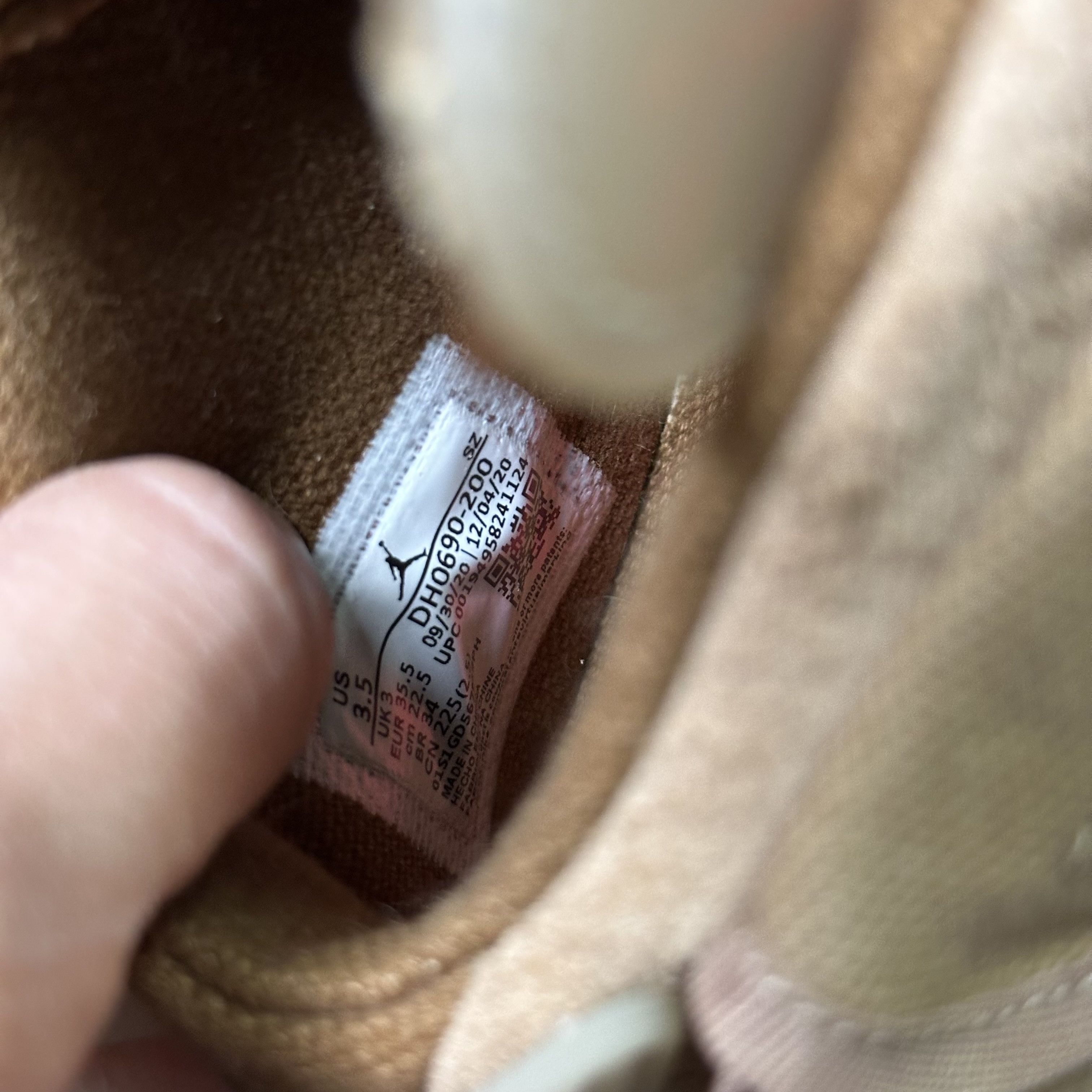 Jordan Brand × Travis Scott Air Jordan x Travis Scott Retro 6 British Khaki Size US 5 / EU 37 - 10 Thumbnail