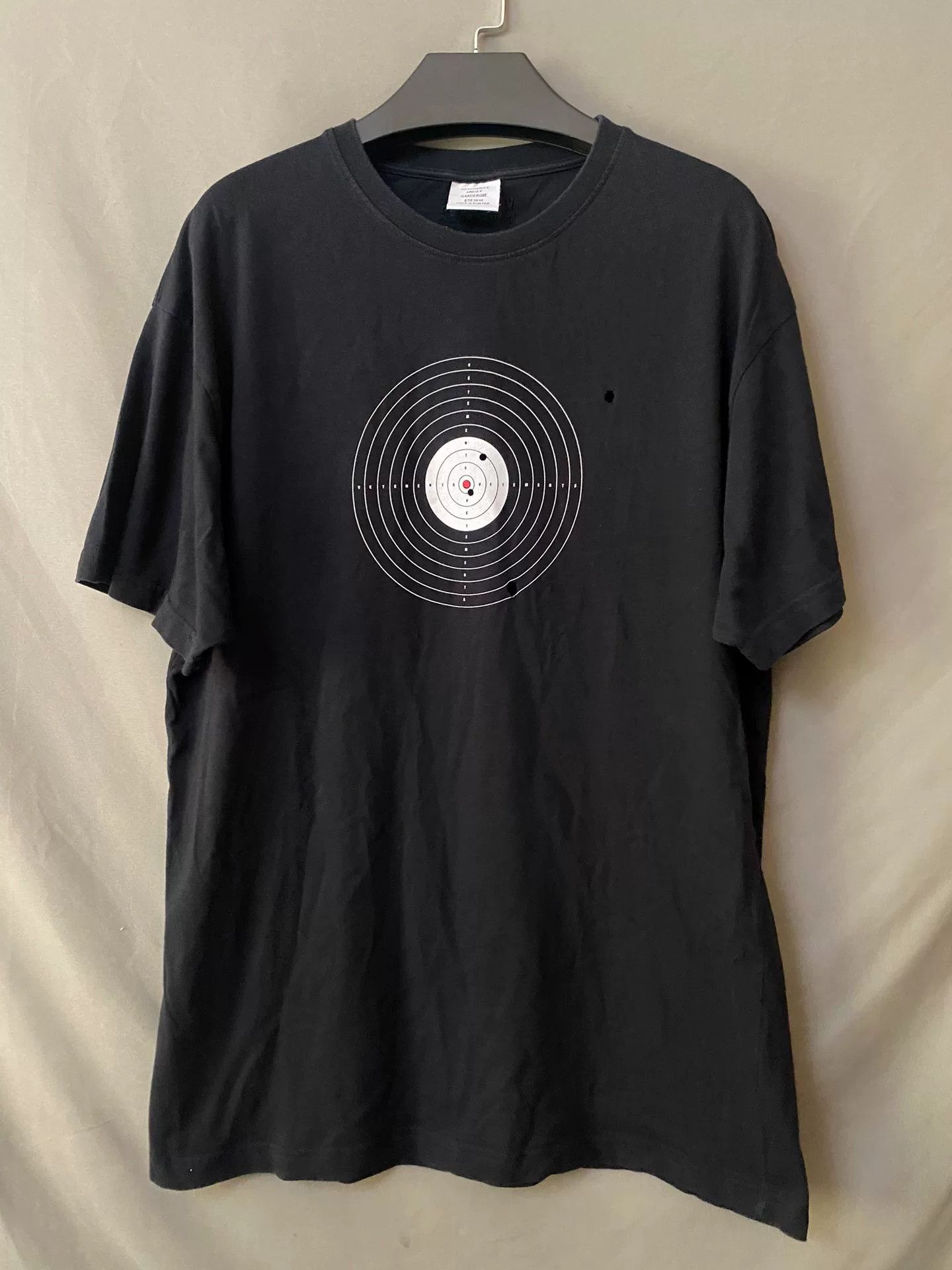 VETEMENTS 19SS ターゲット Tシャツ Vetements Vetements 19ss Target Bullet Hole T-shirt-yf | Grailed