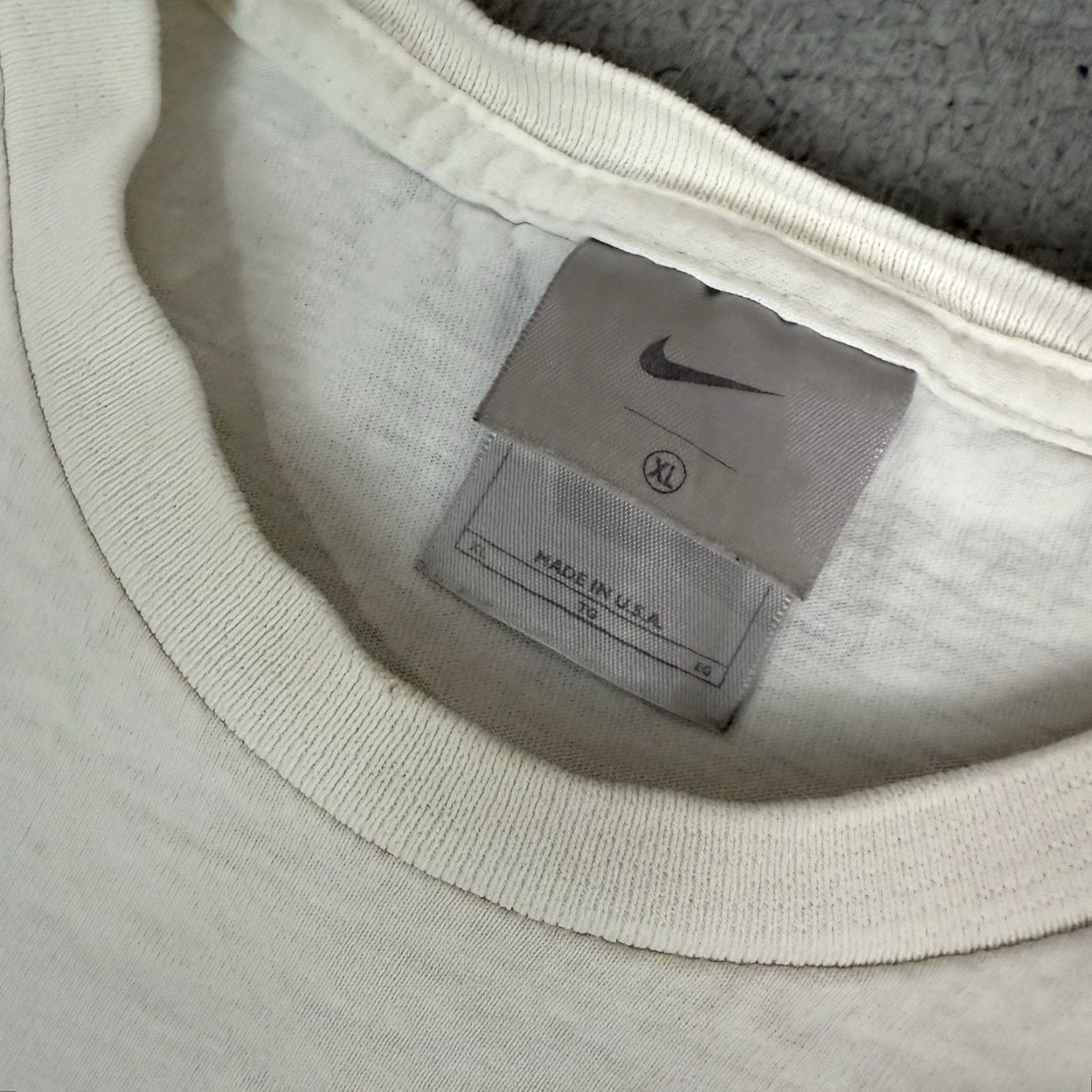 Nike VINTAGE Nike T Shirt Mens XL White Nike Swoosh N-Dorfin Logo Graphic Print 90s Skates USA Retro Grunge Size US XL / EU 56 / 4 - 3 Thumbnail