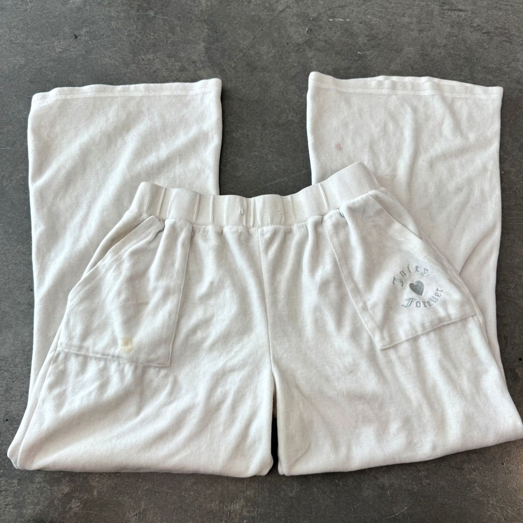 Juicy Couture VINTAGE Juicy Couture Mcbling Velour Wide Leg Flare Coquette Sweatpants 0X Womens Plus Size White Size 40" / US 18 - 2 Thumbnail
