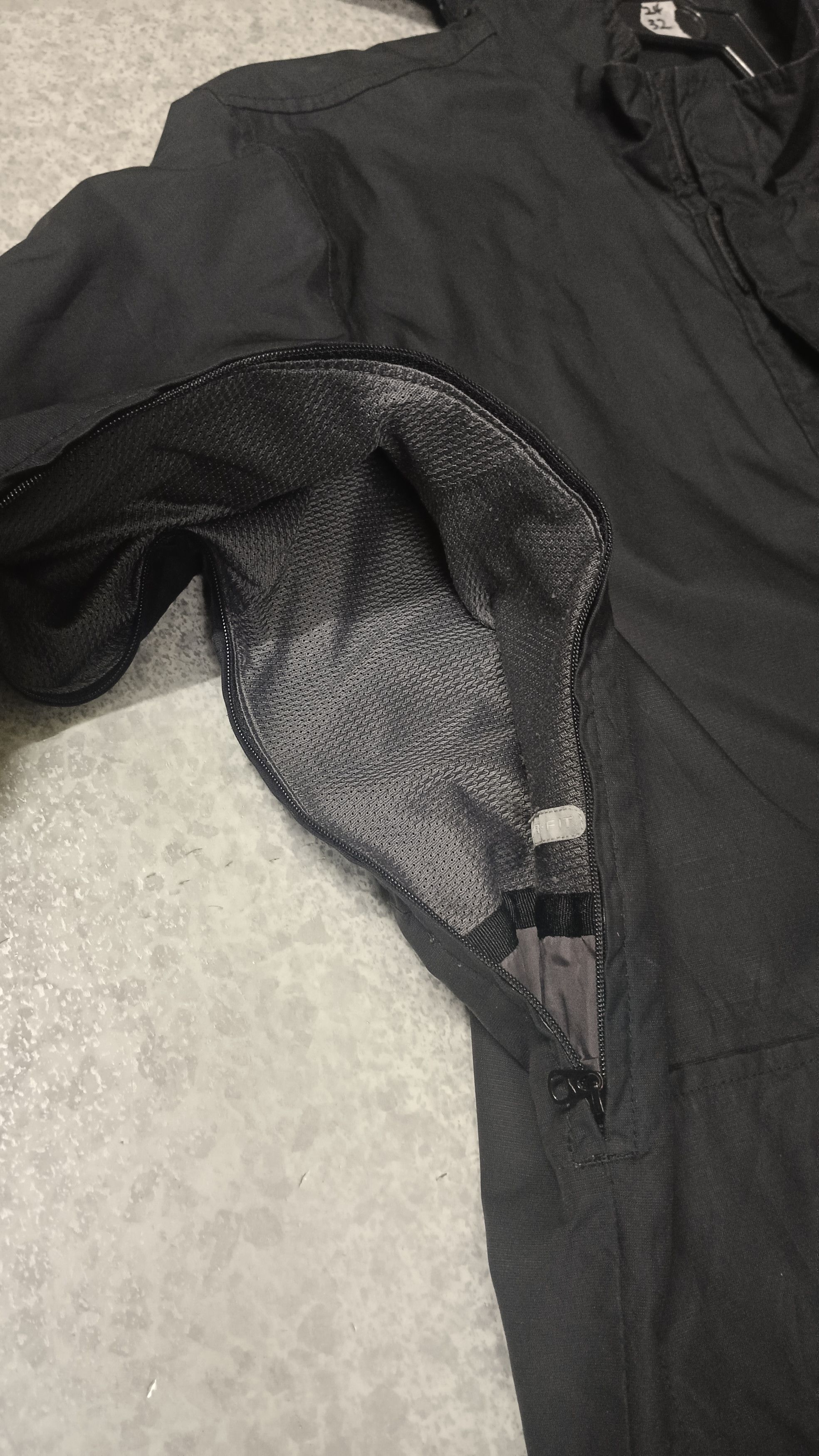 Nike Vintage Nike Clima-Fit / Dri-Fit Light Jacket Size US XL / EU 56 / 4 - 6 Thumbnail