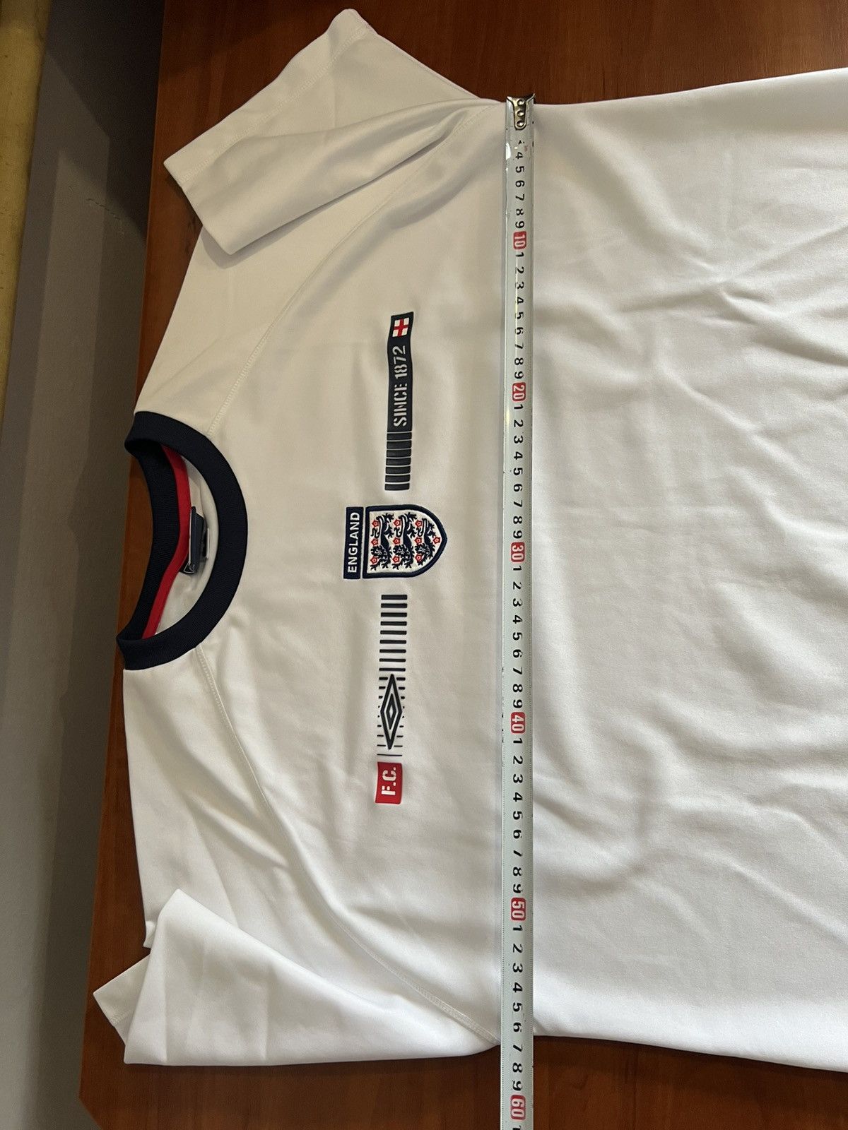 Umbro 2000/01 ENGLAND NATIONAL TRAIN SOCCER JERSEY FOOTBALL SHIRT Size US L / EU 52-54 / 3 - 19 Thumbnail