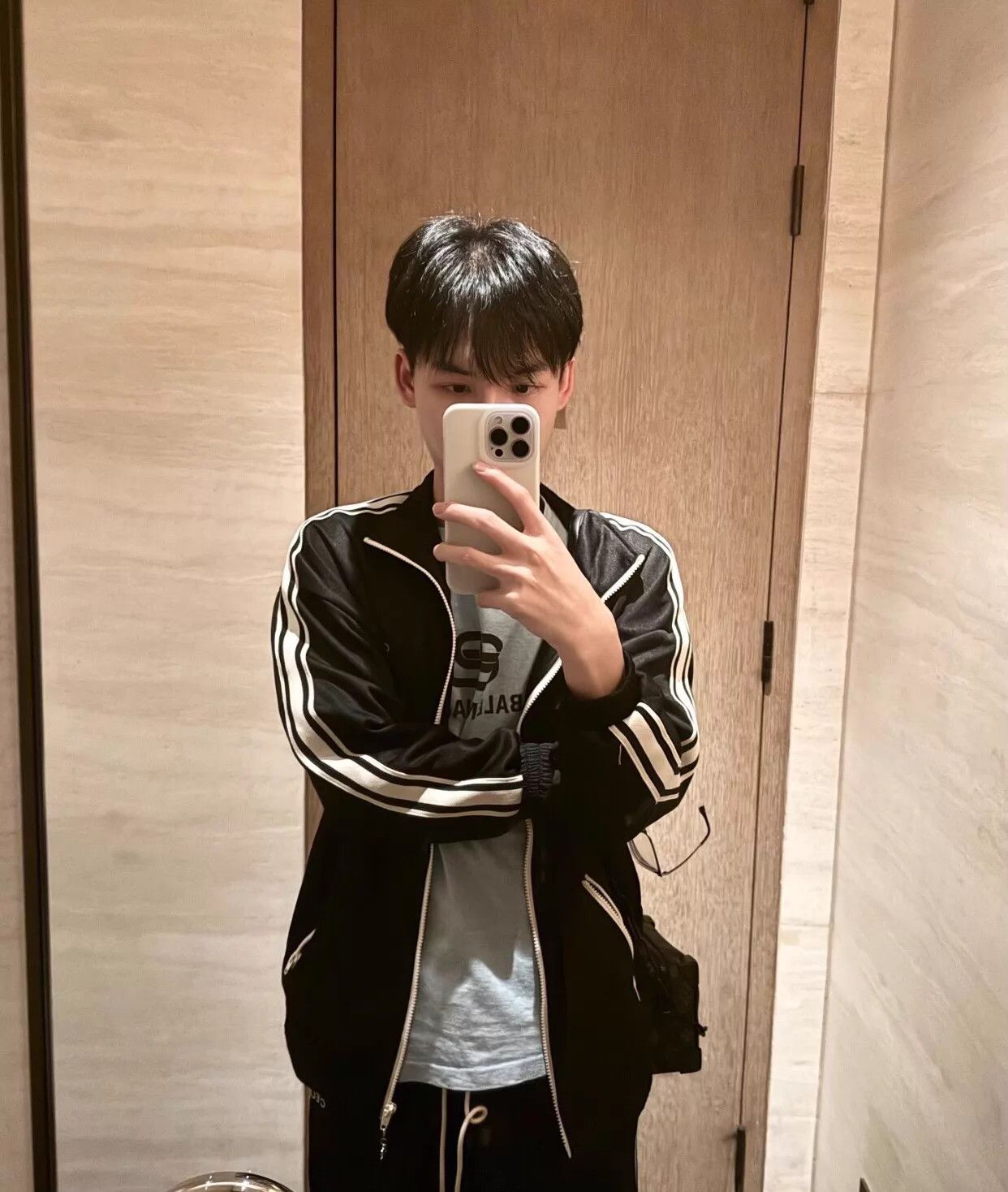 Celine Celine Men's Black Jacket White Stripe Embroidered Logo L Size US L / EU 52-54 / 3 - 2 Thumbnail