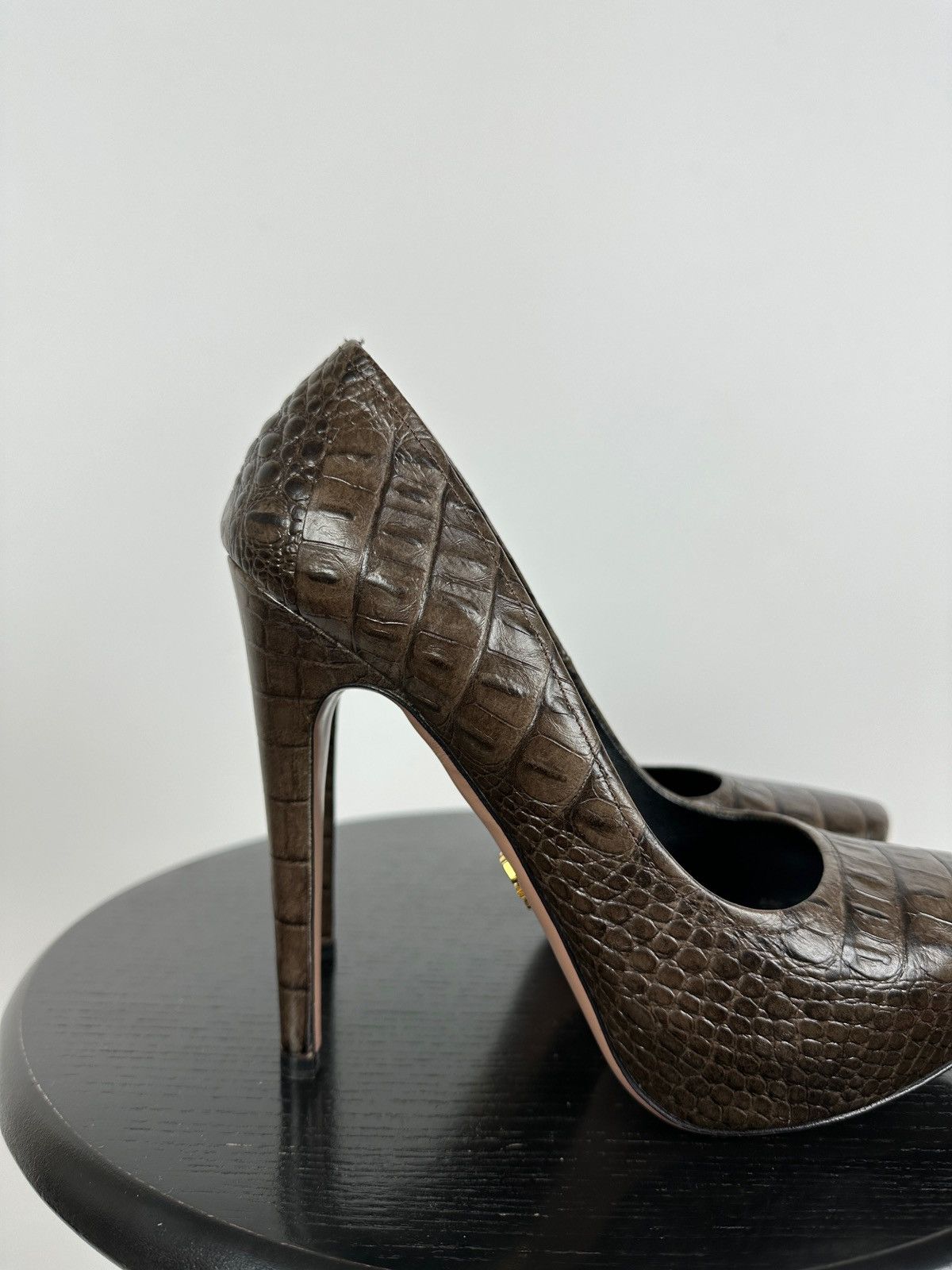 Prada Prada Crocodile Brown Leather Heels Pumps Size US 8.5 / IT 38.5 - 13 Thumbnail