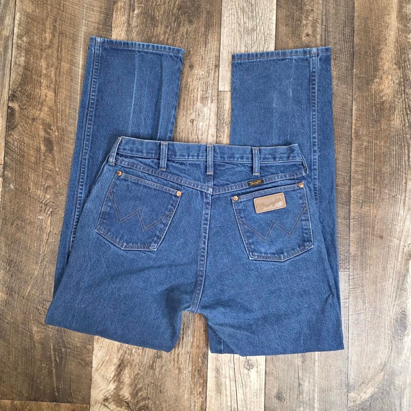 Wrangler Wrangler Classic Blue Jeans Cowboy Straight Leg Cotton Denim Size US 32 / EU 48 - 1 Thumbnail