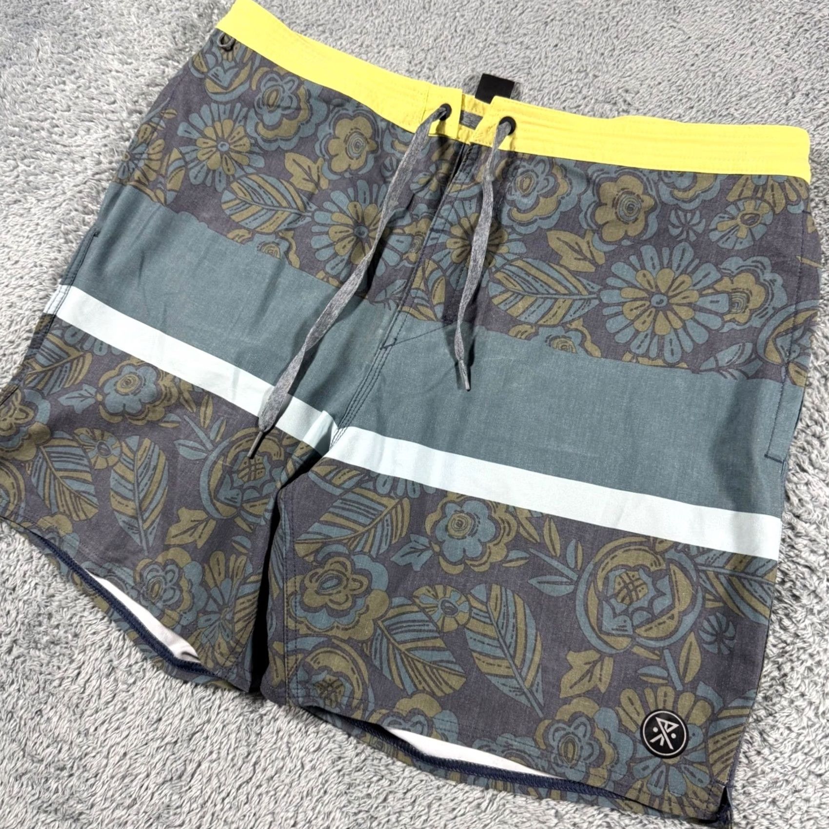 Roark Roark Mens Board Shorts 36 Floral Chiller Series Swim Trunks Color Block Size US 36 / EU 52 - 2 Thumbnail