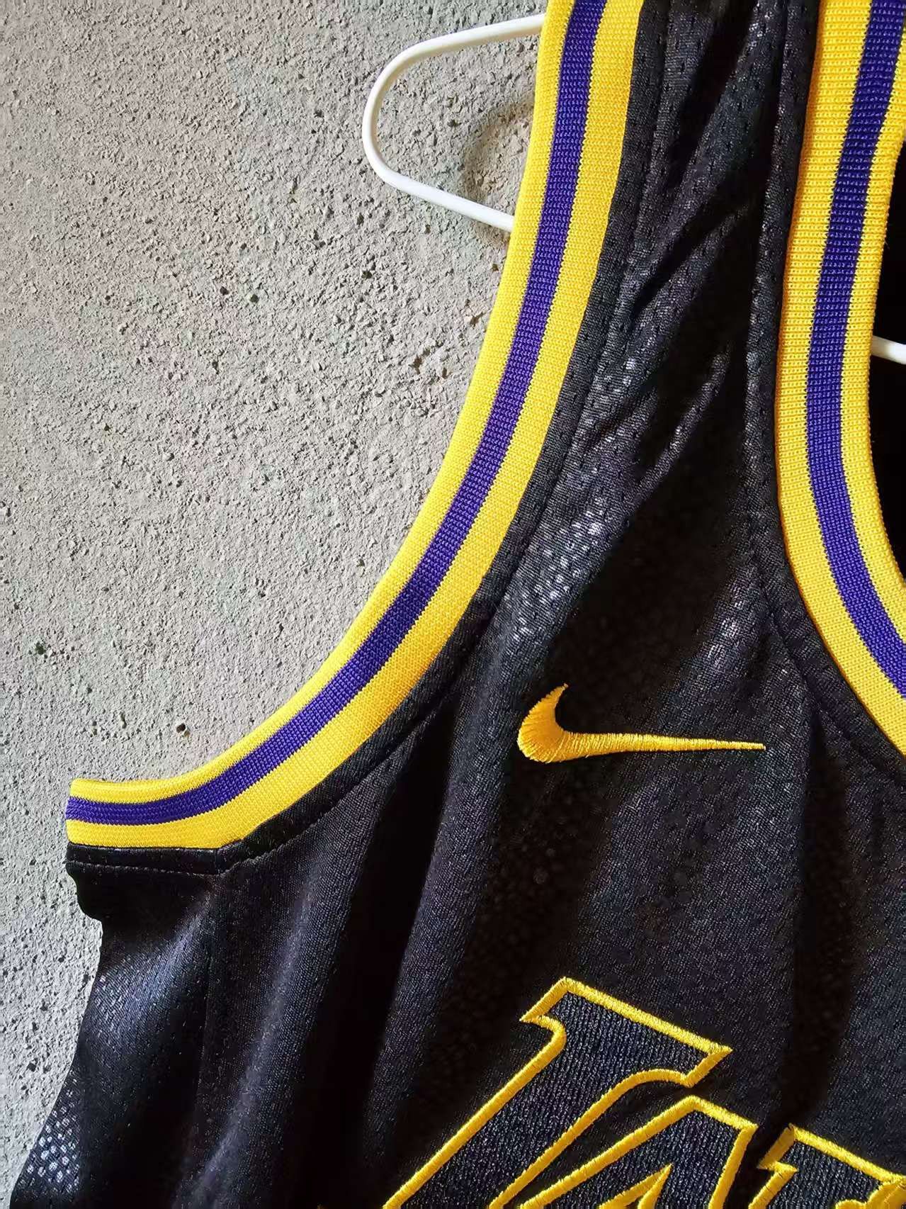 NBA Luka Dončić Jersey Los Angeles Lakers 77 Double Stitched Size US XXL / EU 58 / 5 - 4 Thumbnail