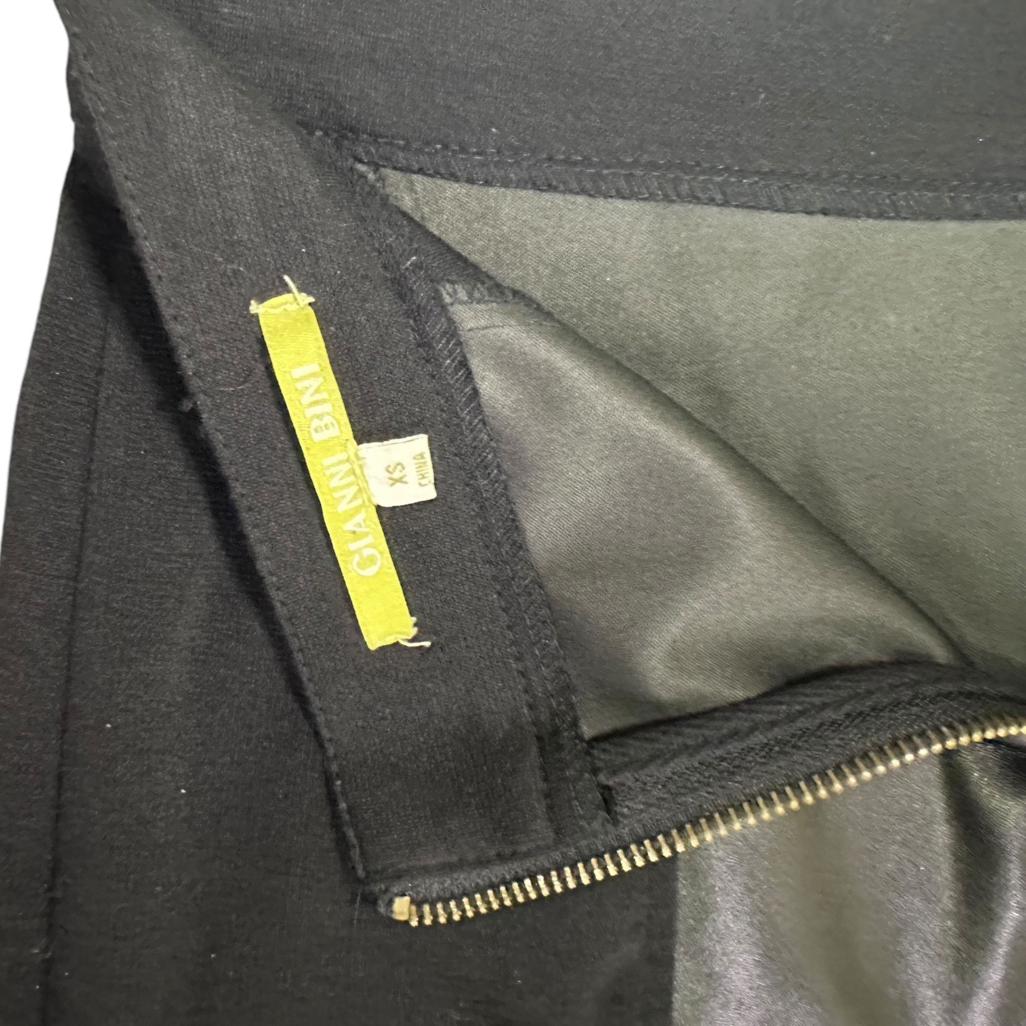 Gianni Valentino Gianni Bini XS Black PU Leather Ponte Fabric Skirt Zipper Cl Size 27" / US 4 / IT 40 - 3 Thumbnail