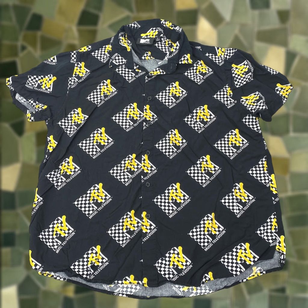 Vintage MTV Shirt Mens Large Black Rayon Button Up Short Sleeve Graphic Print Music Theme 90s Concert Mens Size US L / EU 52-54 / 3 - 1 Thumbnail