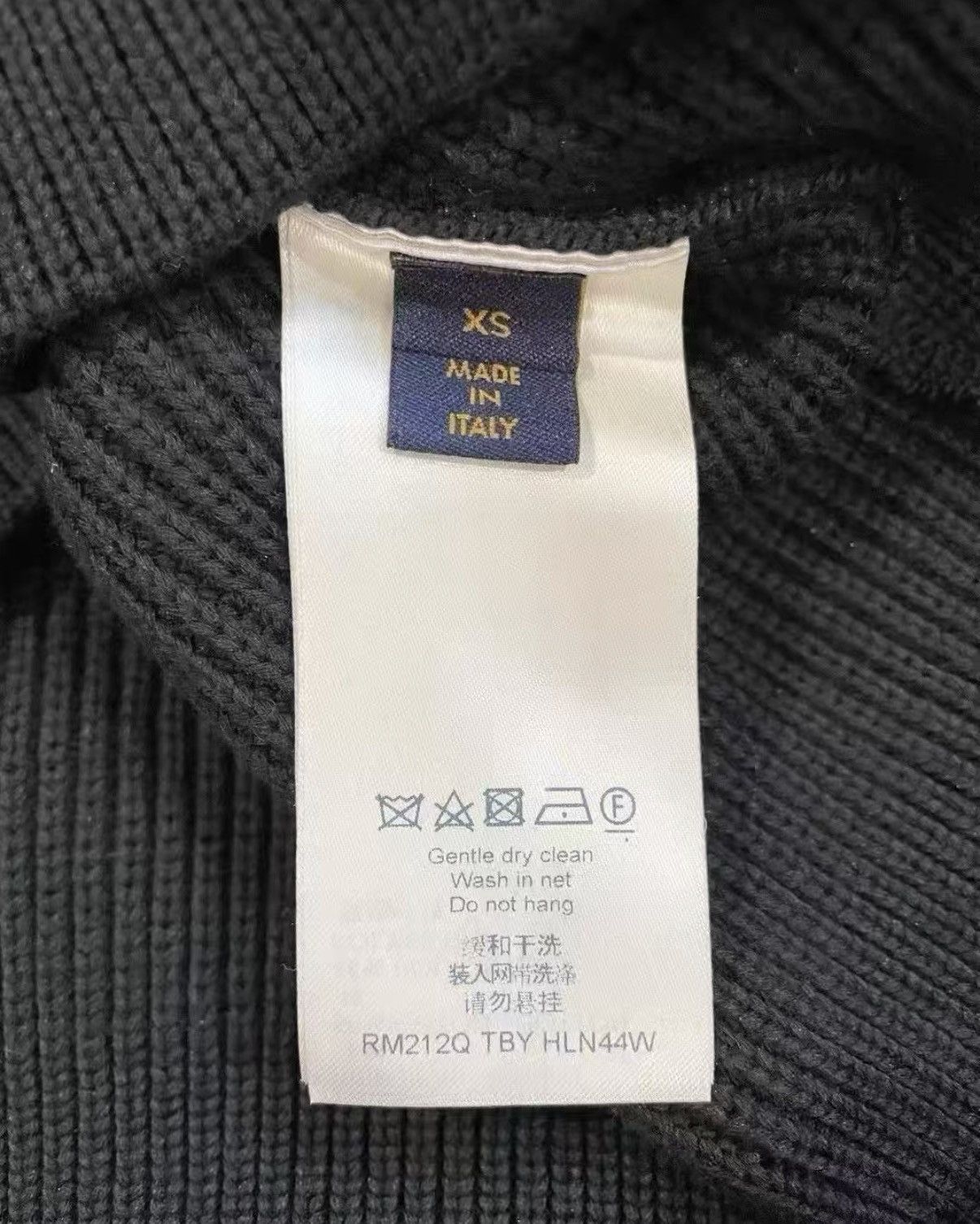 Louis Vuitton Louis Vuitton Bear Pattern Round Neck Knit Sweater J33 Size XS / US 0-2 / IT 36-38 - 6 Thumbnail