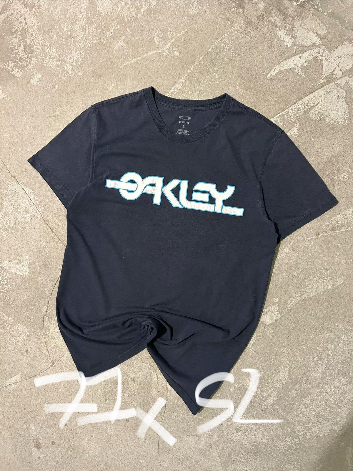 Oakley × Vintage Oakley Vinatge Tee Size US L / EU 52-54 / 3 - 4 Thumbnail