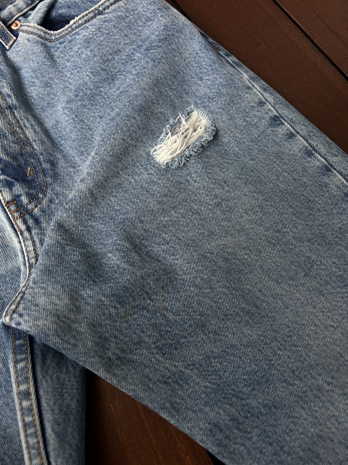 Gucci SS20 Gucci Eco-Bleached Distressed Straight-Leg Jeans Size US 32 / EU 48 - 18 Thumbnail