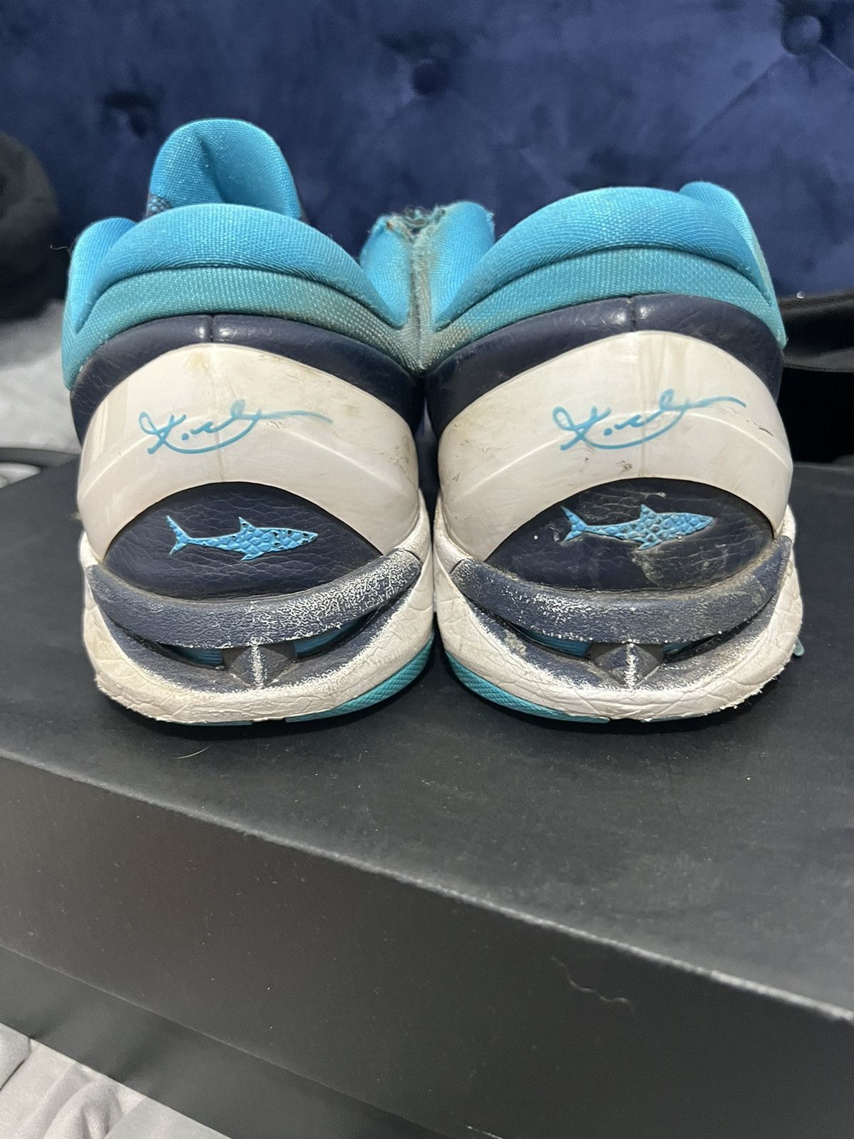 Nike Kobe 7 sharks Size US 10.5 / EU 43-44 - 4 Thumbnail