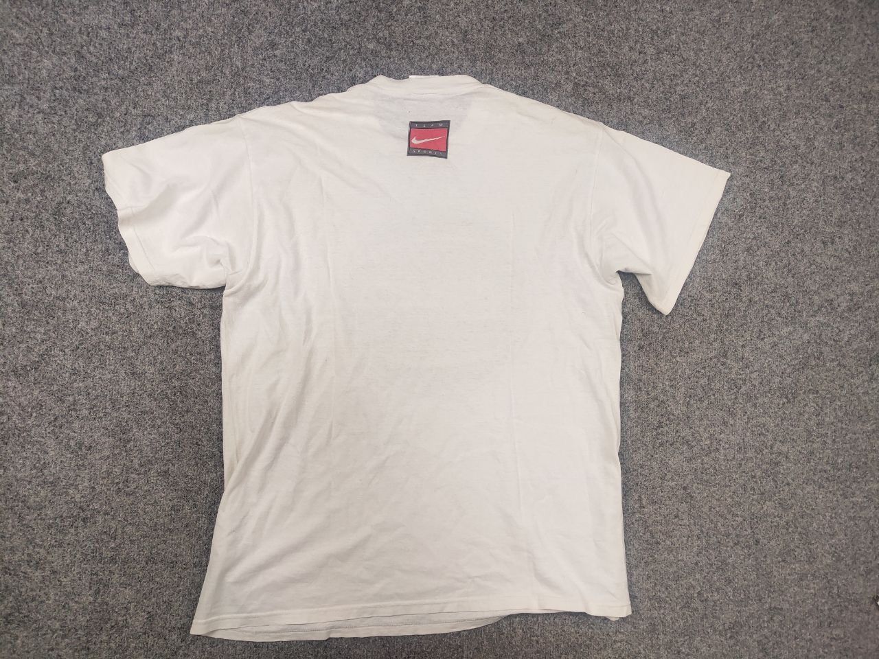 Nike Vintage 90's Nike Basketball Camp Center Swoosh Tee T-Shirt Size US M / EU 48-50 / 2 - 10 Thumbnail