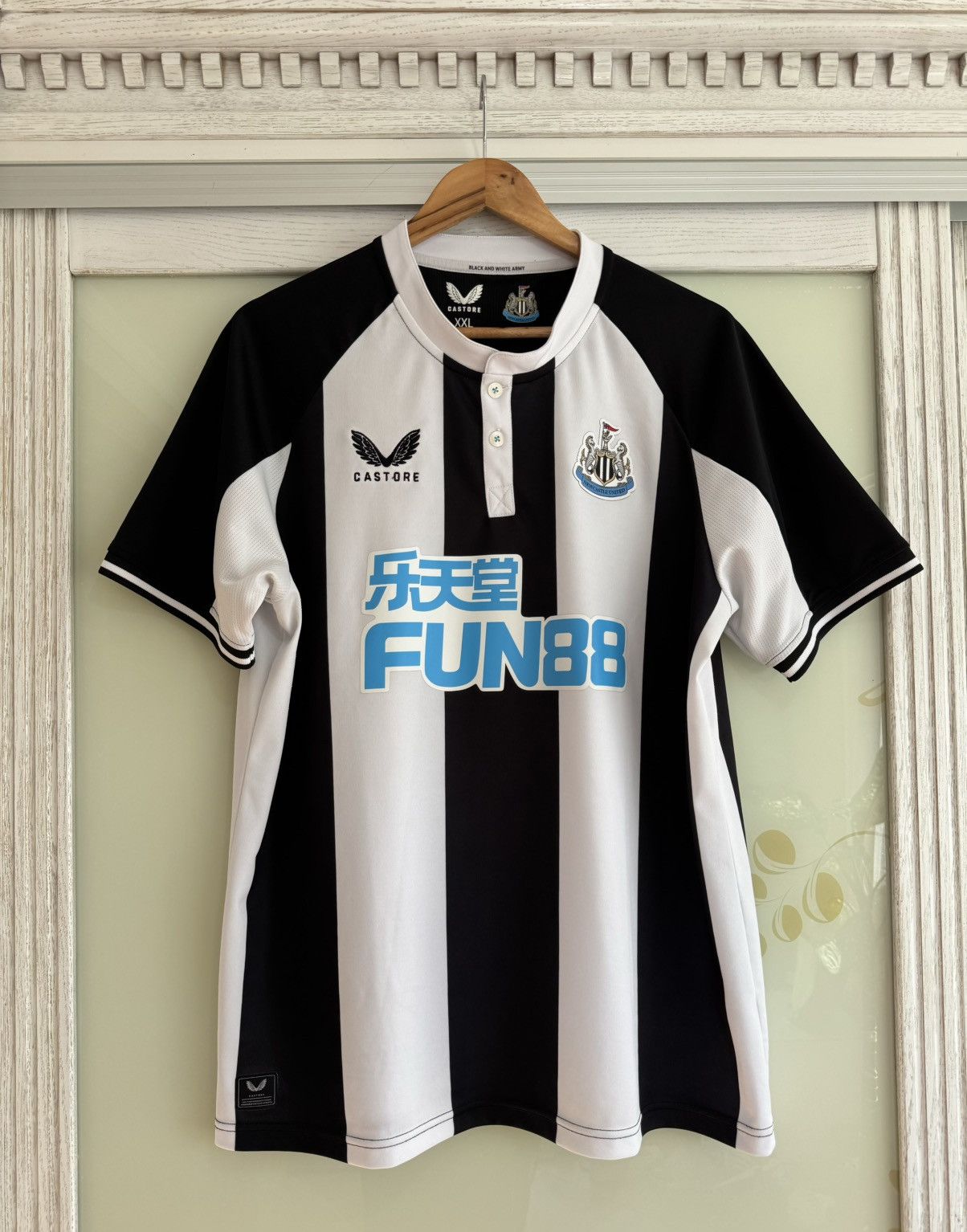 Other Newcastle United 2021-2022 Home Soccer Jersey Football Kit Size US XXL / EU 58 / 5 - 1 Thumbnail
