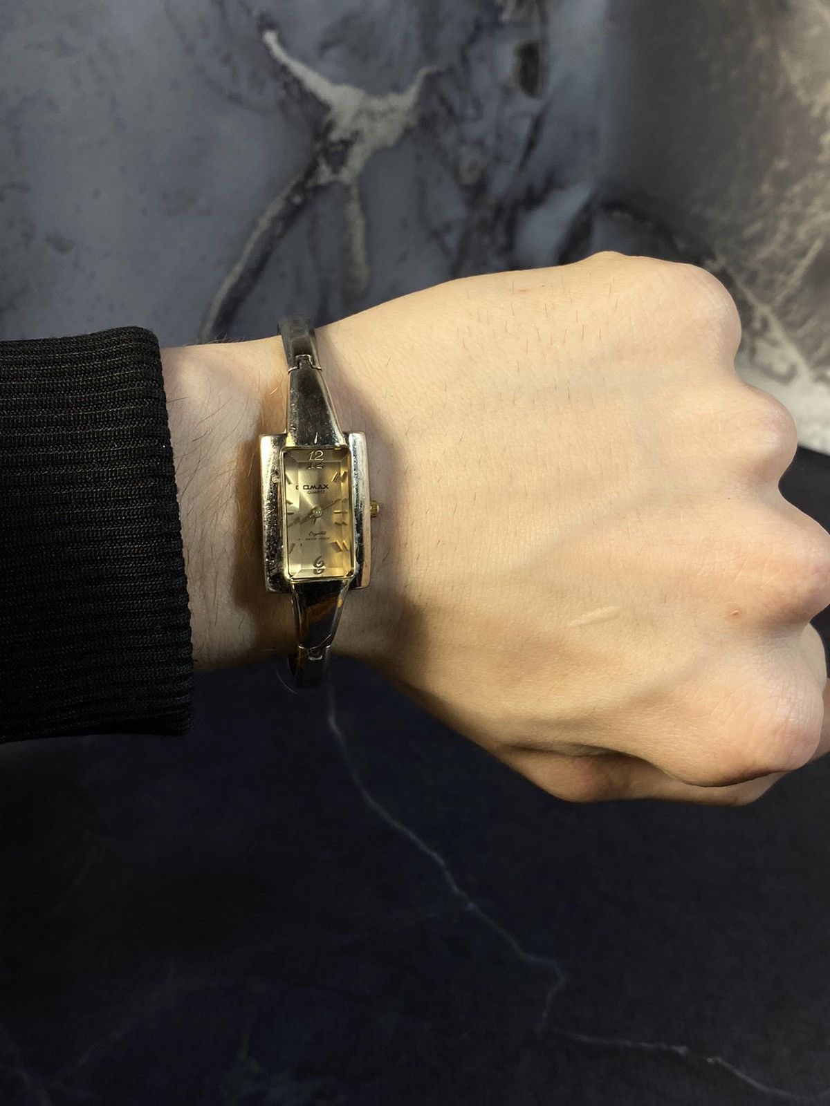 Japanese Brand Elegant OMAX Watch with Metal Bracelet Size ONE SIZE - 1 Thumbnail