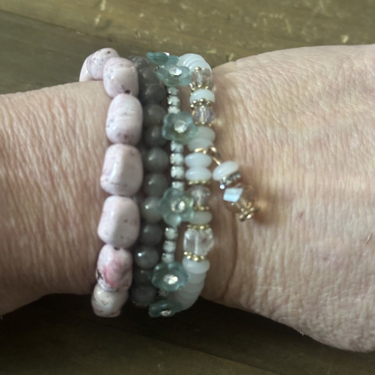 Other Beaded stretch bracelet bundle Size ONE SIZE - 7 Thumbnail