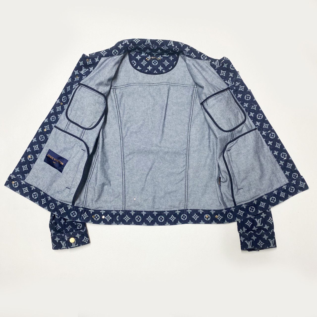 Louis Vuitton Louis vuitton mens monogram denim trucker jacket SIZE 50 M Size US M / EU 48-50 / 2 - 8 Thumbnail