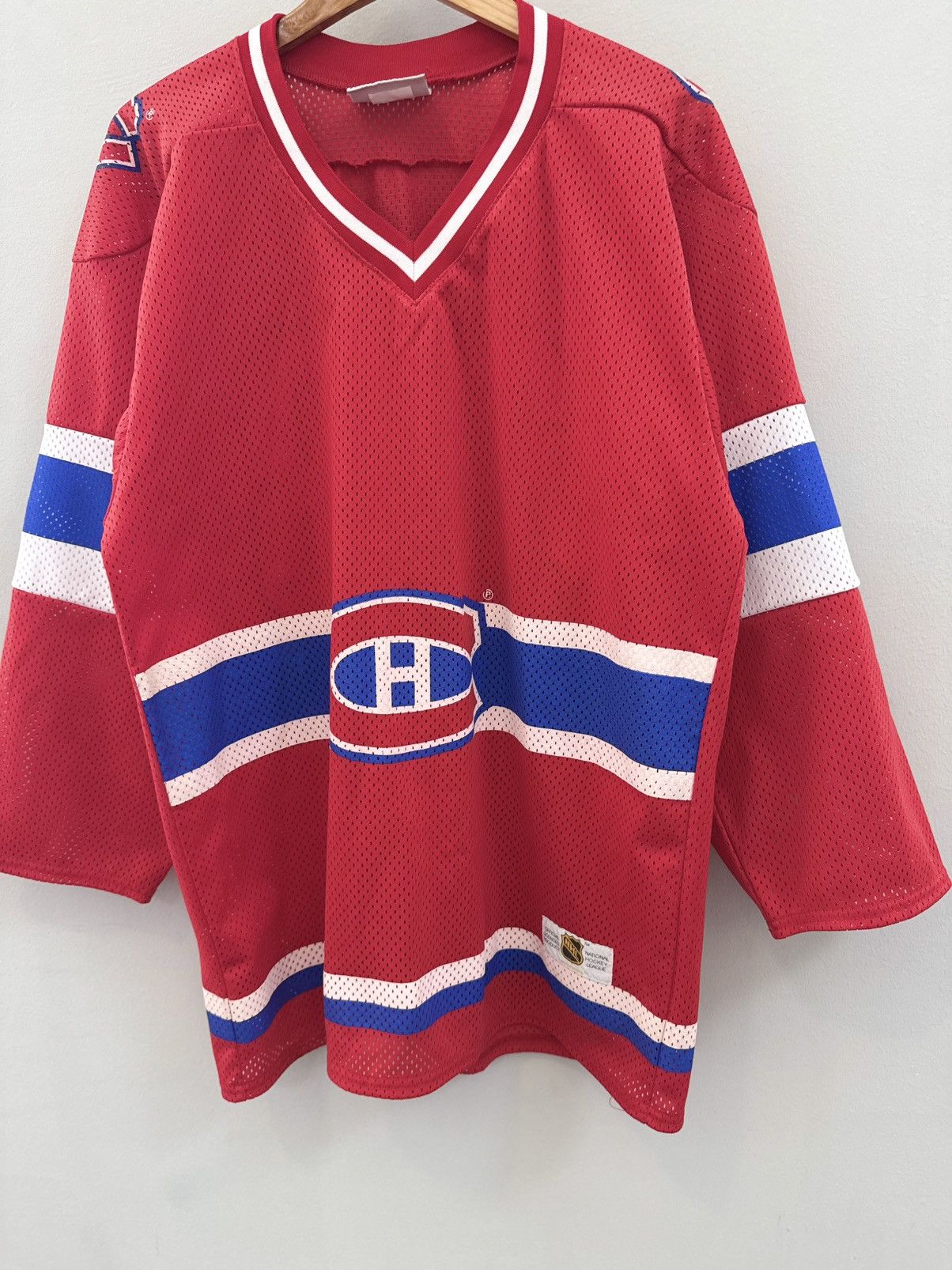 NHL Patrick Roy Montreal Canadiens CCM Heroes of Hockey Jersey Size US XL / EU 56 / 4 - 5 Thumbnail