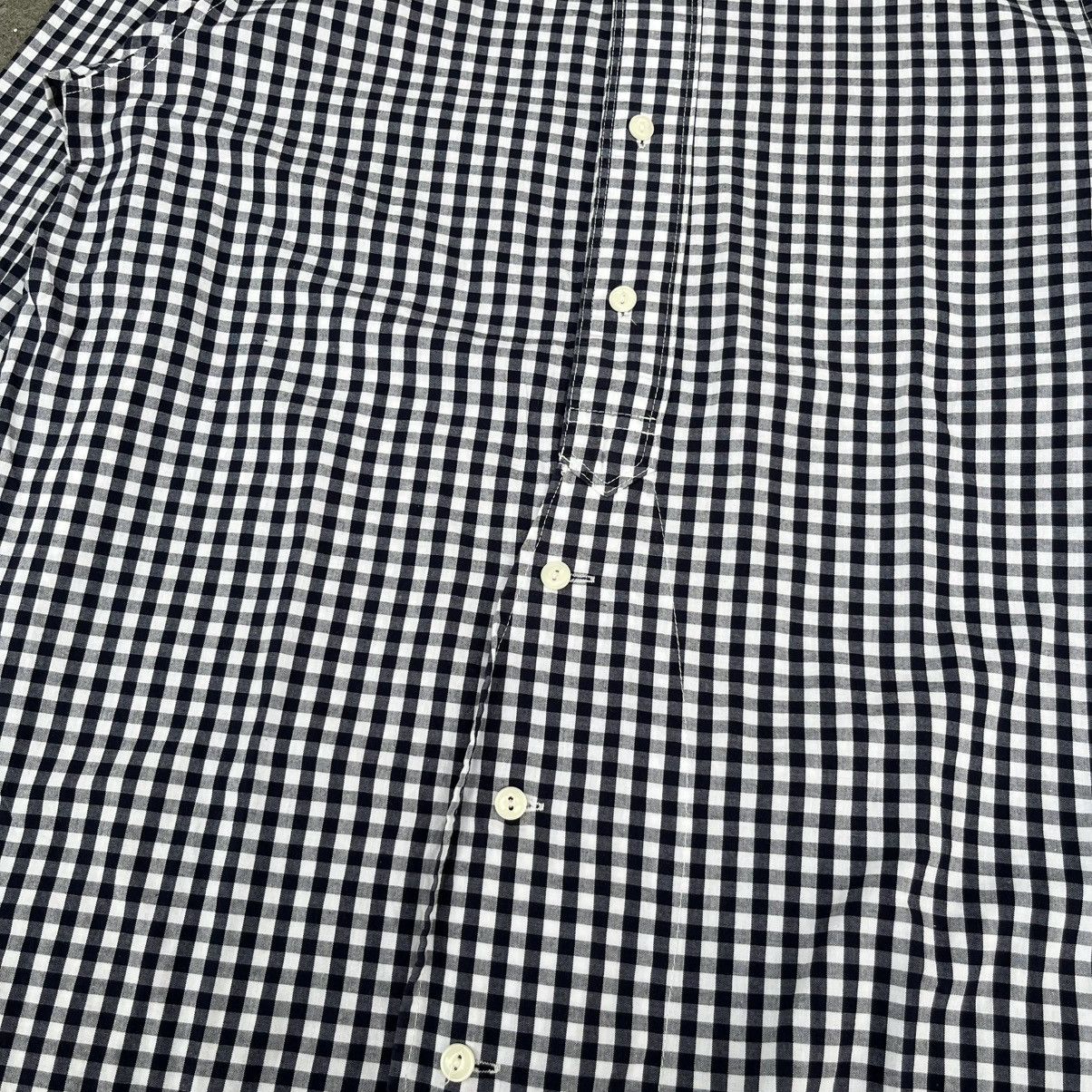 a blue garments plaid shirt button